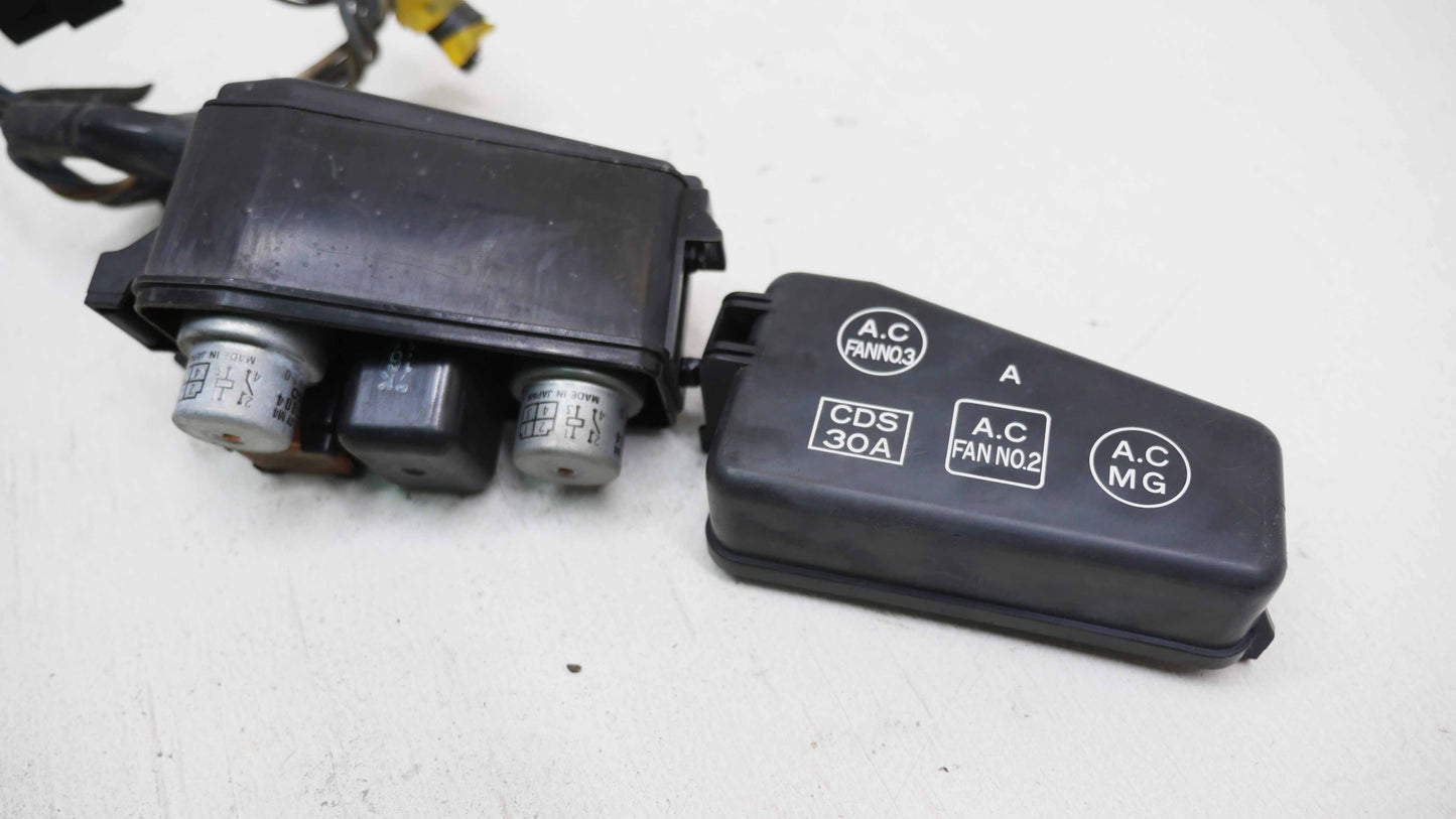 Fan Relay Fuse Box And Cover 4A-FC - Fits Toyota Corolla AE92 Seca Liftback 1988-1992