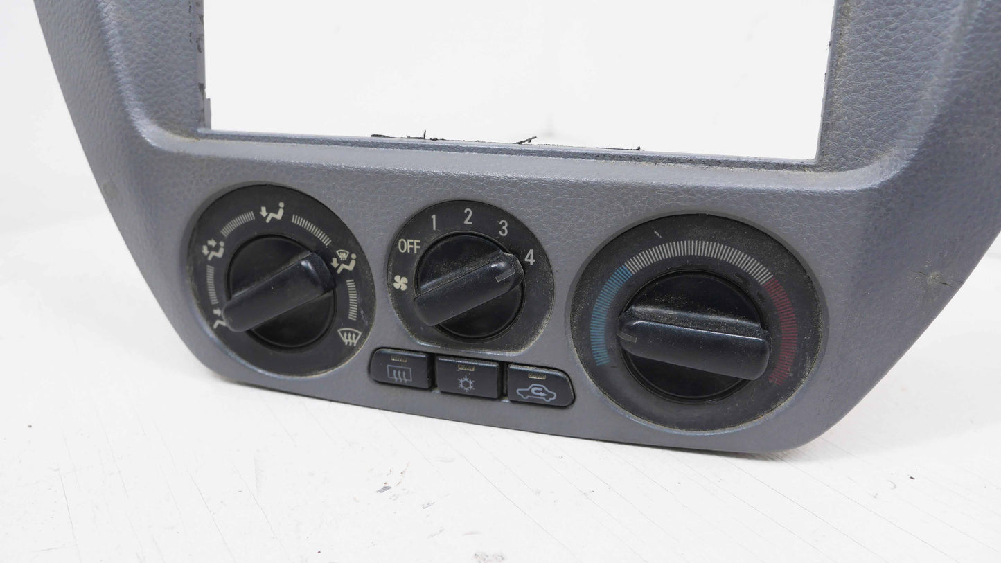 Heater Climate Control Unit and Surround Light Grey - Fits Mitsubishi Lancer CS-ES Sedan 2002-2007