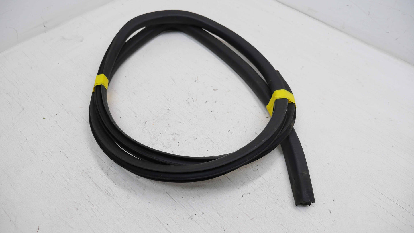 RH Rear Pinch Weld Body Rubber - Fits Mitsubishi Lancer CS-ES Sedan 2002-2007