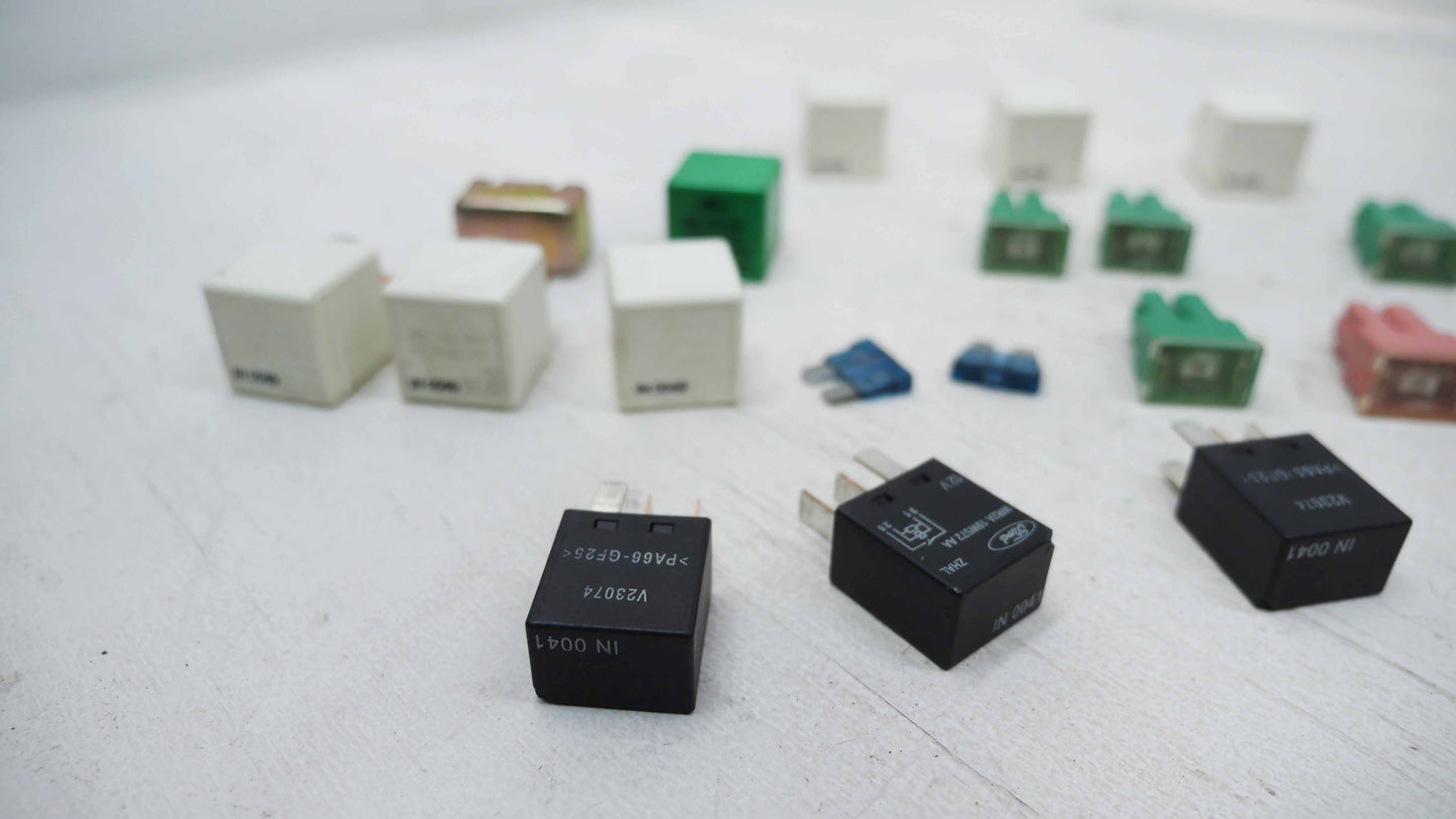 Assorted Fuses and Relays - Fits Ford Falcon AU 1998-2002