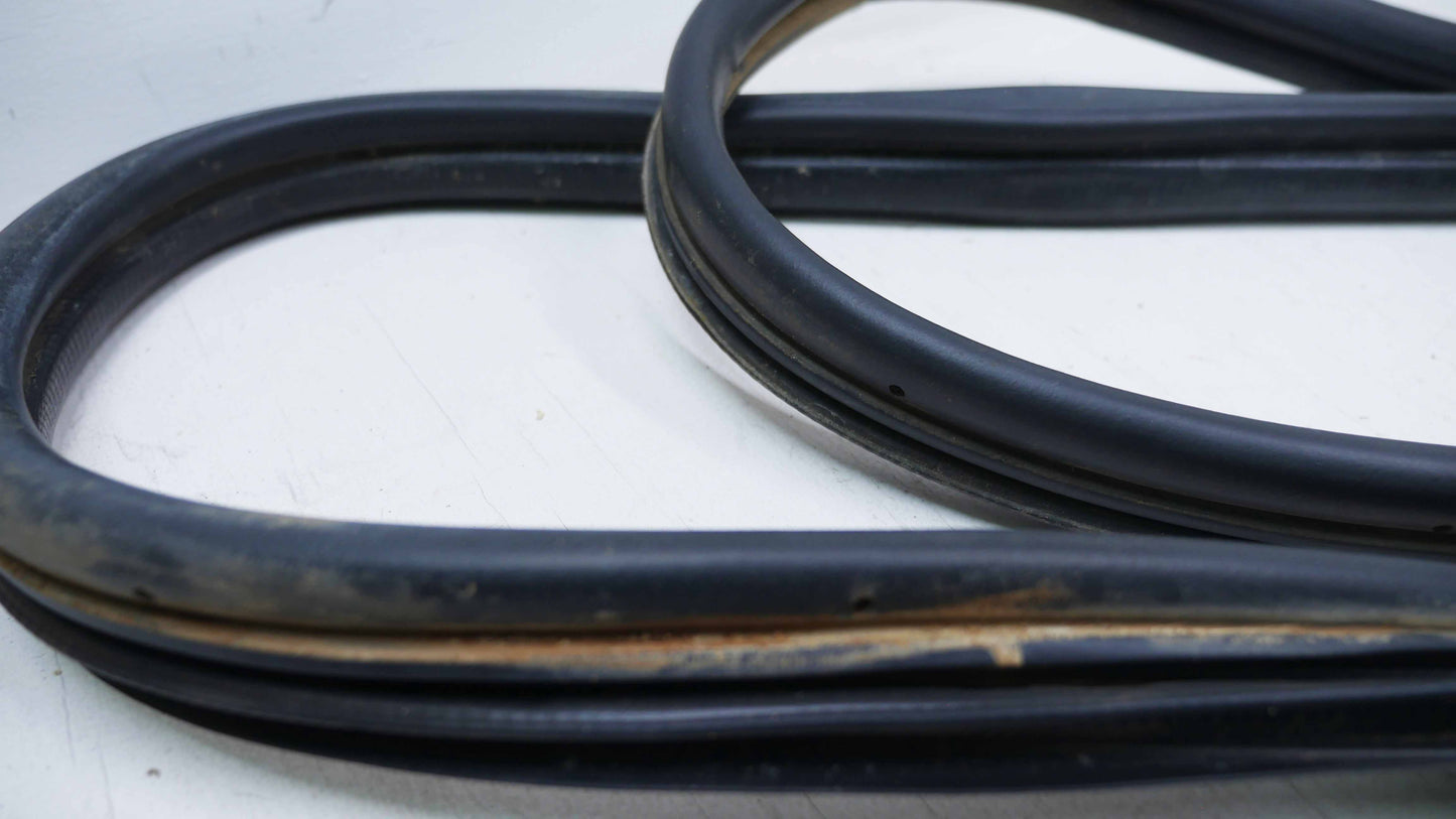 LH Front Door Rubber Pinch Weld Seal - Fits Ford Courier GL-PH 4x4 1998-2006