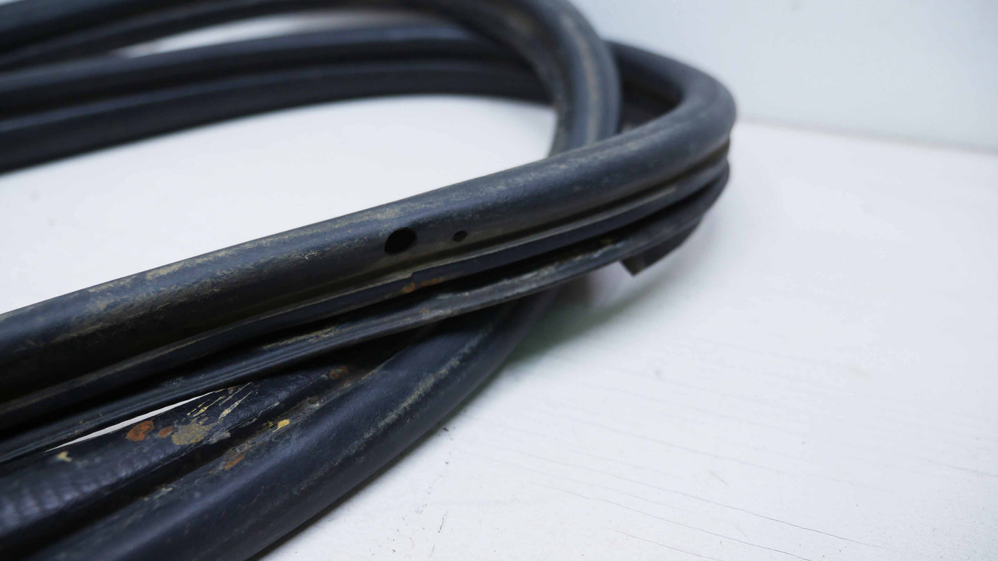 LH Front Door Rubber Pinch Weld Seal - Fits Ford Courier GL-PH 4x4 1998-2006