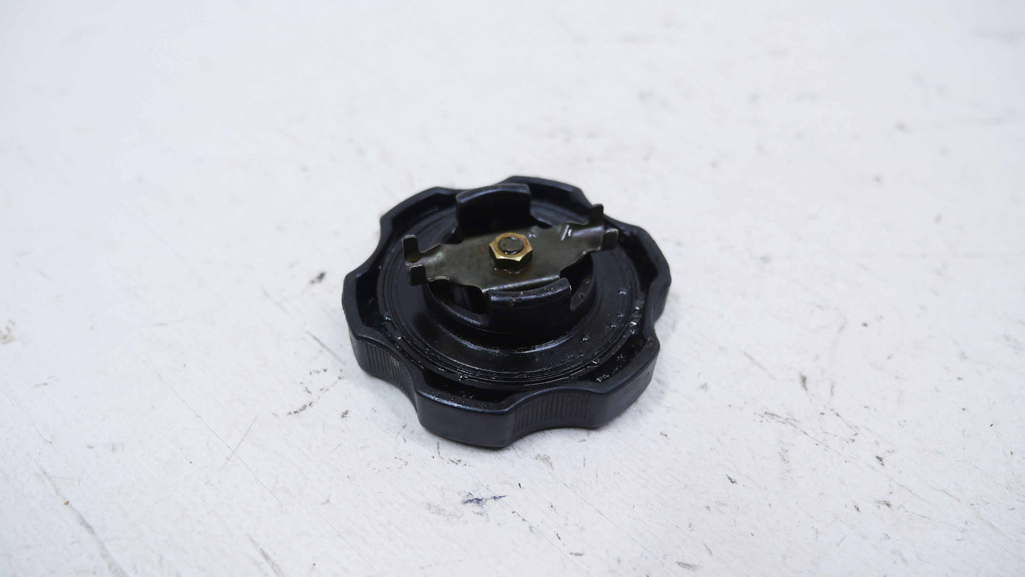 Oil Cap - Fits Mitsubishi Verada KL-KW 2003-2005