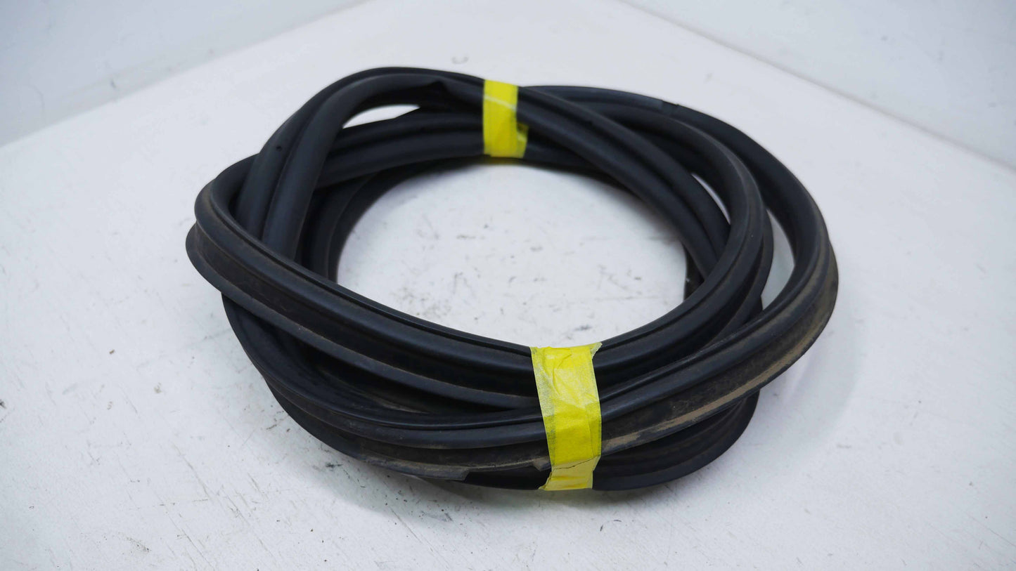 Boot Rubber Seal - Fits Mitsubishi Verada KL-KW 2003-2005