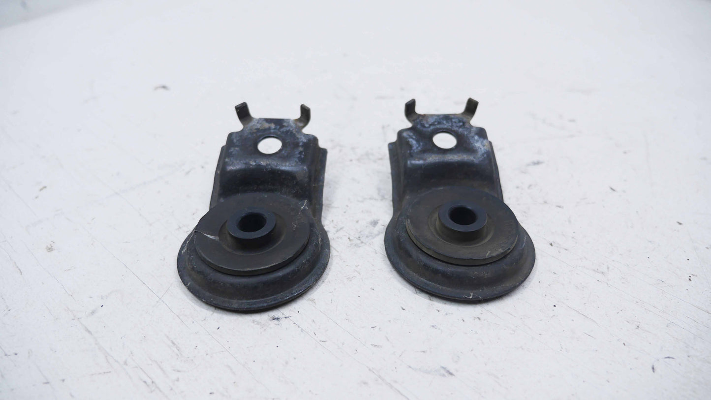 Top Radiator Mount Support Rubber - Fits Mitsubishi Lancer CS-ES Sedan 2002-2007