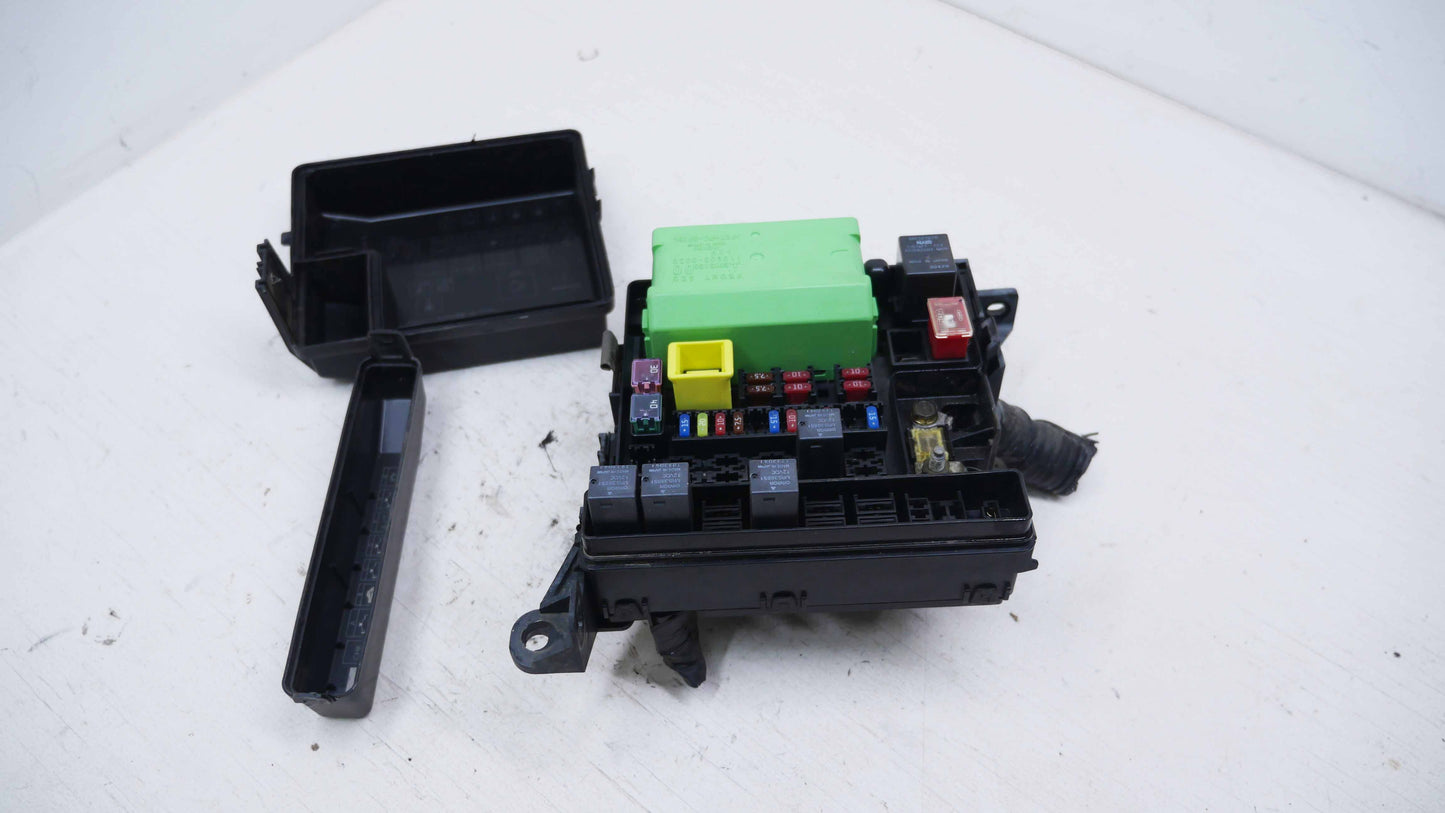 Engine Bay Fuse Box 4G94 - Fits Mitsubishi Lancer CS-ES Sedan 2002-2007