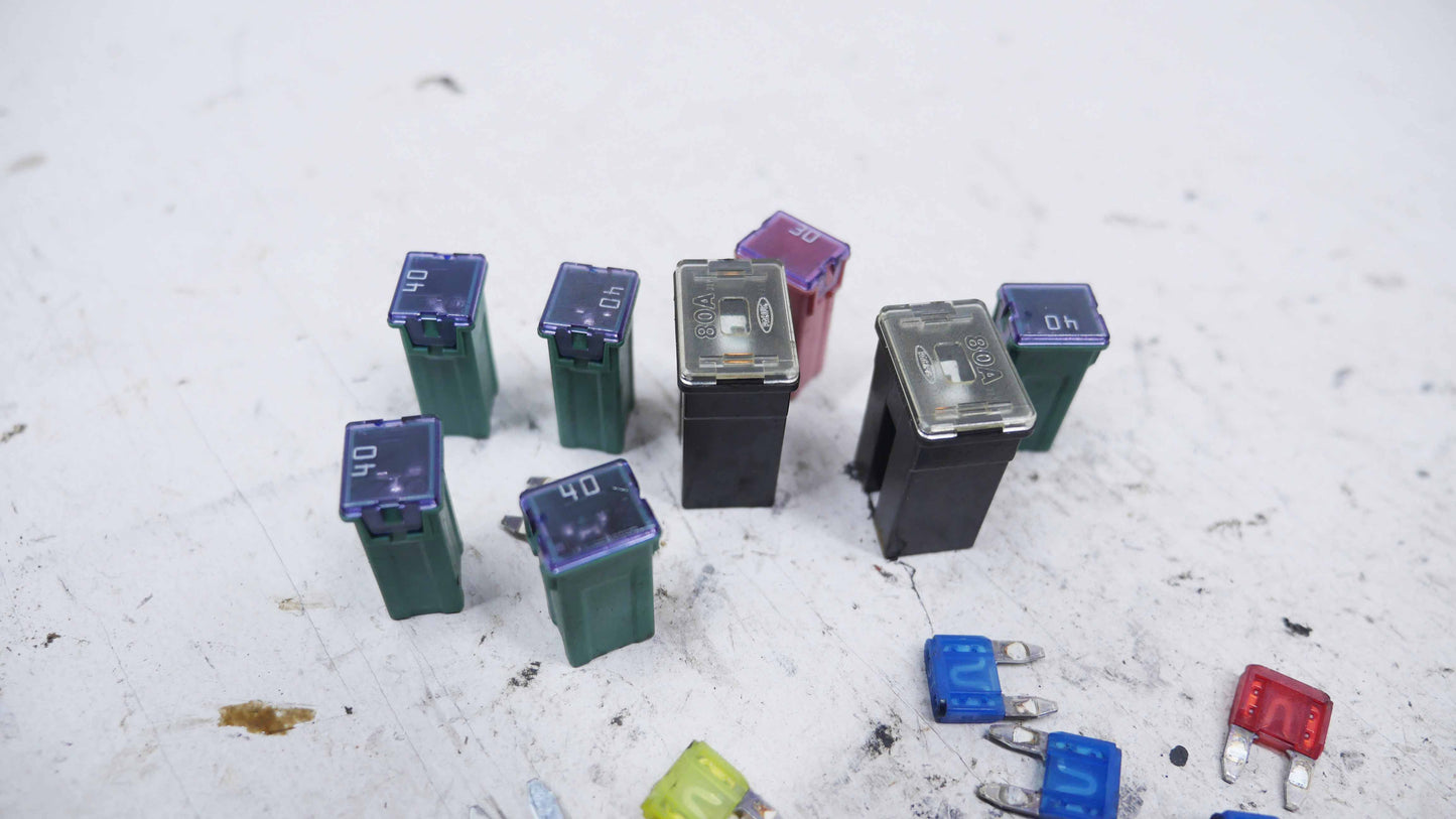 Assorted Fuses - Fits Nissan X-Trail T30 2001-2007