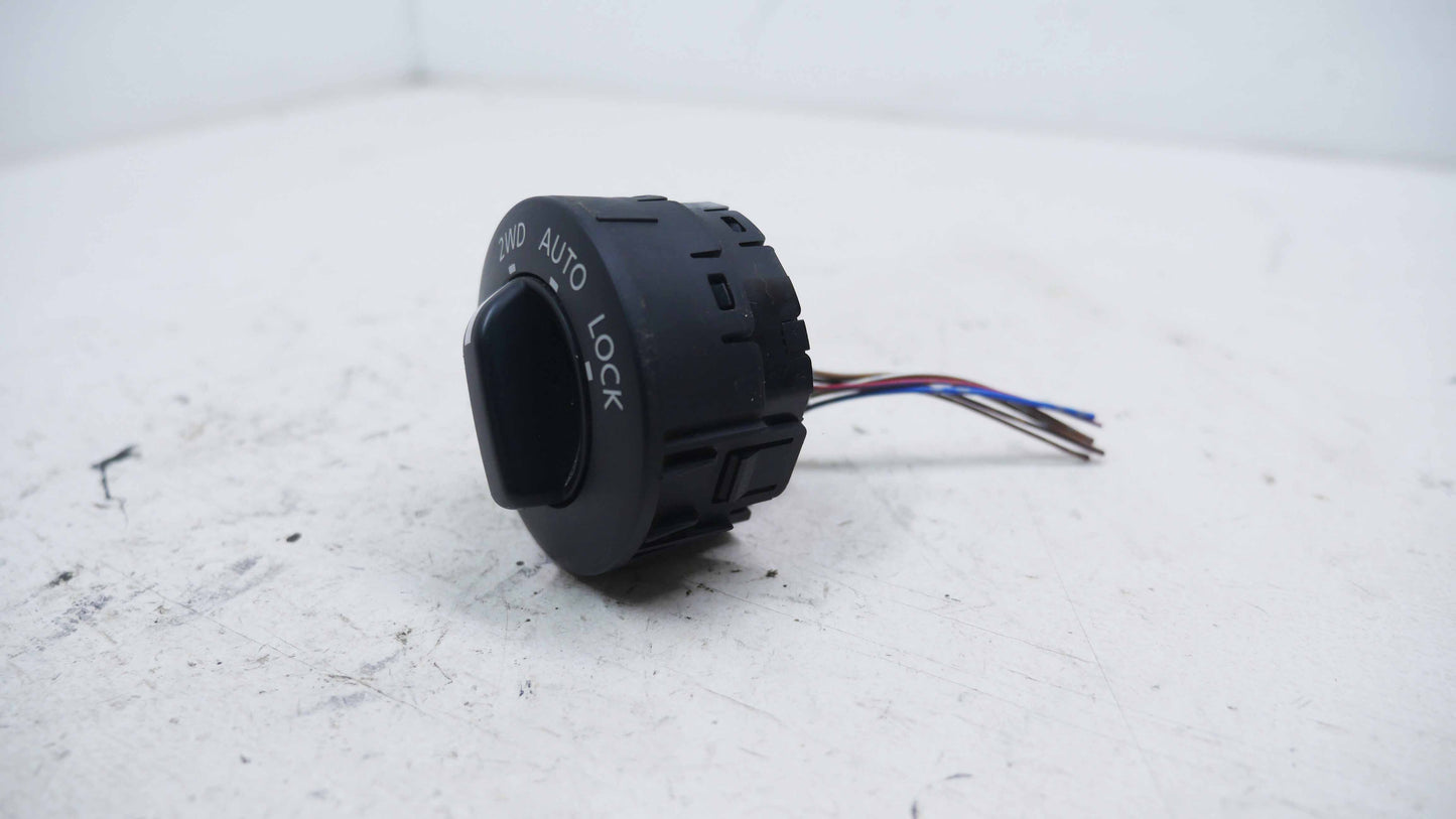 2WD 4WD Switch - Fits Nissan X-Trail T30 2001-2007