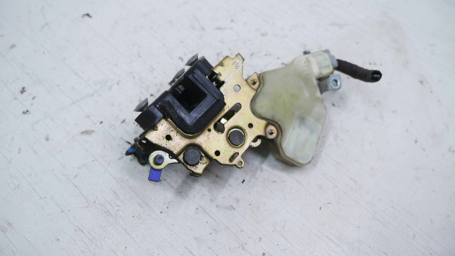 RH Front Door Latch - Fits Nissan X-Trail T30 2001-2007