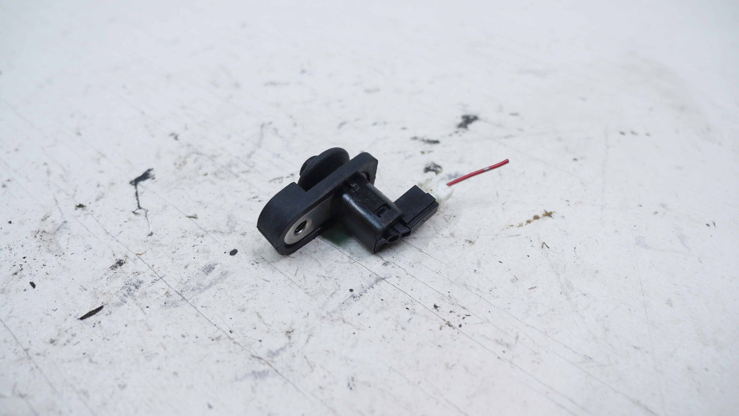 Rear Door Courtesy Light Switch - Fits Nissan X-Trail T30 2001-2007