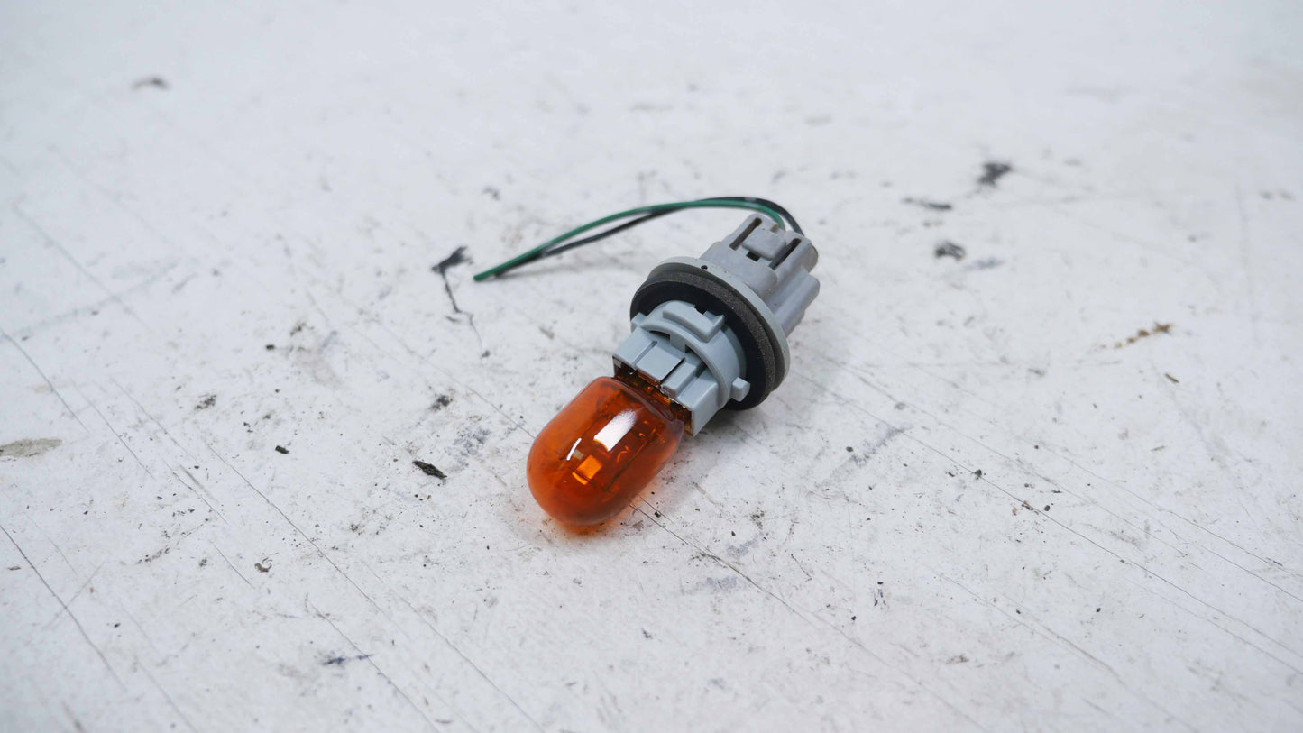 Front Indicator Light Plug and Wire - Fits Nissan X-Trail T30 2001-2007