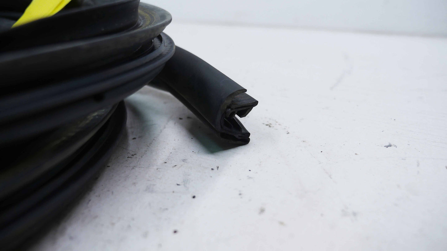 RH Rear Door Pinch Weld Body Rubber Seal - Fits Ford Falcon BA 2002-2005