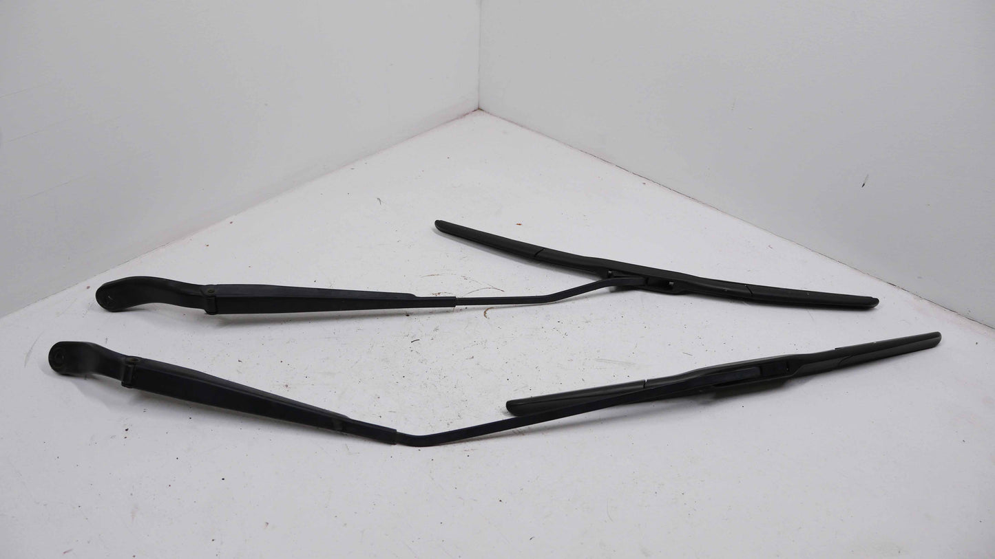 Front Windscreen Wiper Arms - Fits Mazda 3 BK SP23 2003-2009