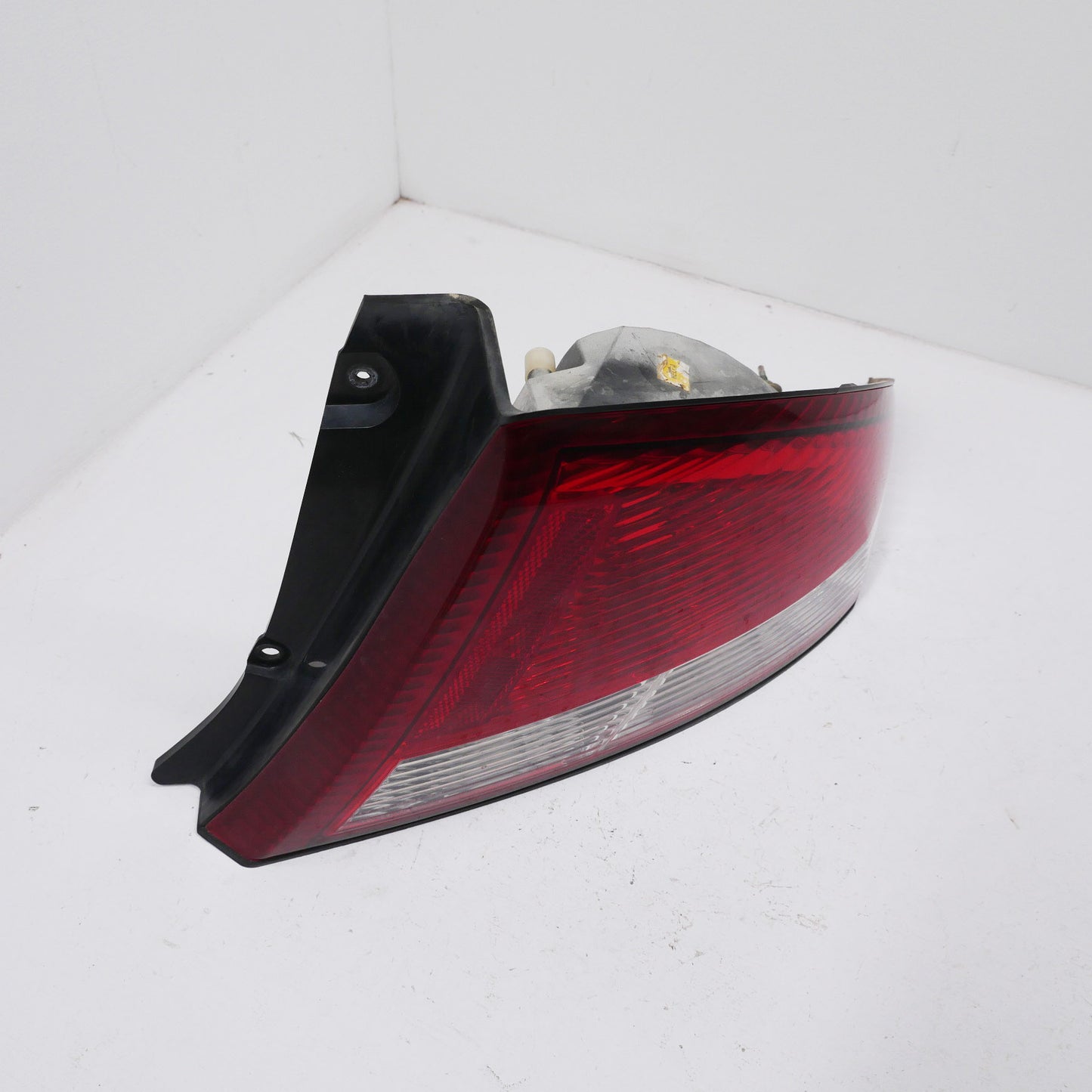 RH Tail Light Lens - Fits Ford Falcon AU SR 1998-2002