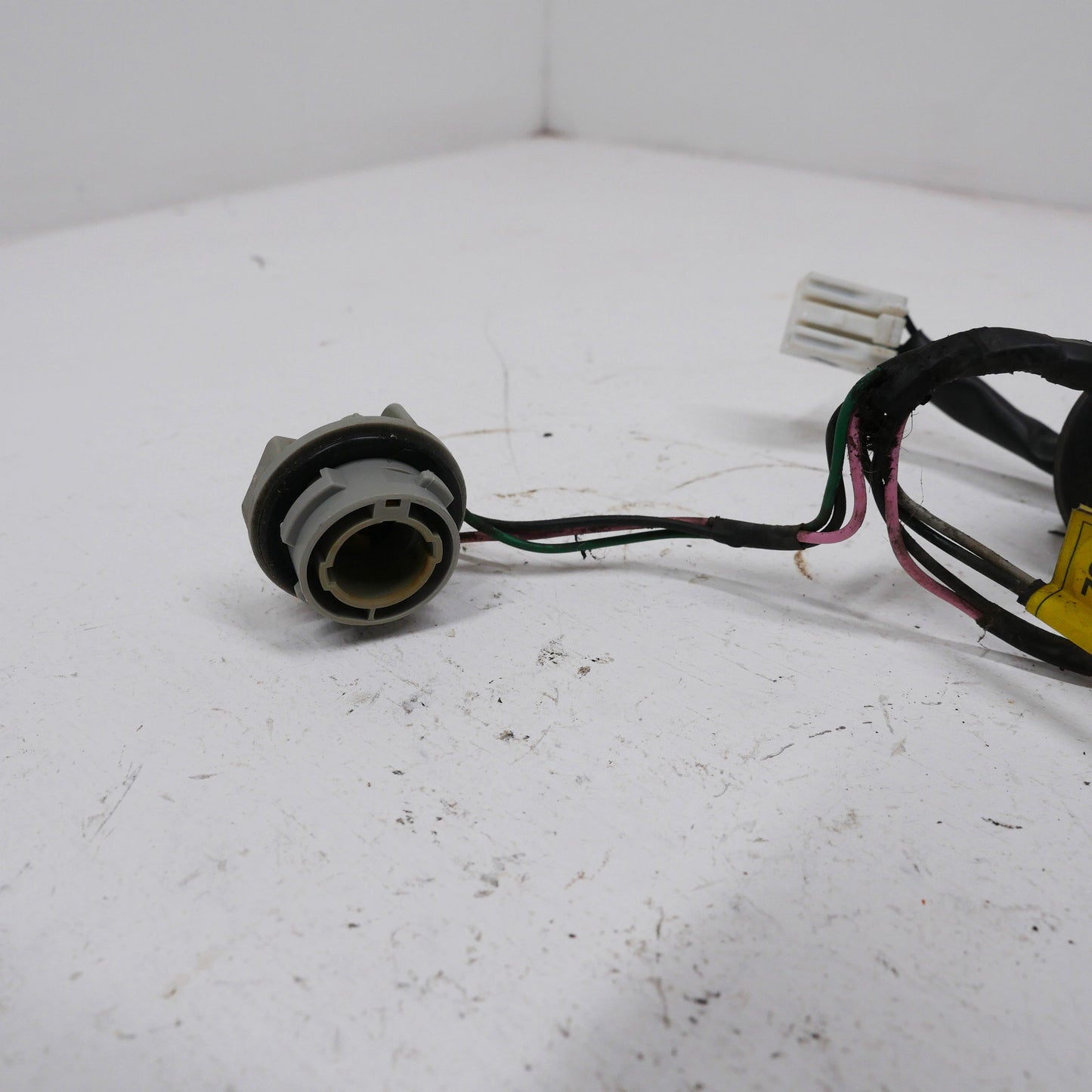 Tail Light Lens Sockets Plug and Wire - Fits Hyundai Elantra MD Premium 2011-2015