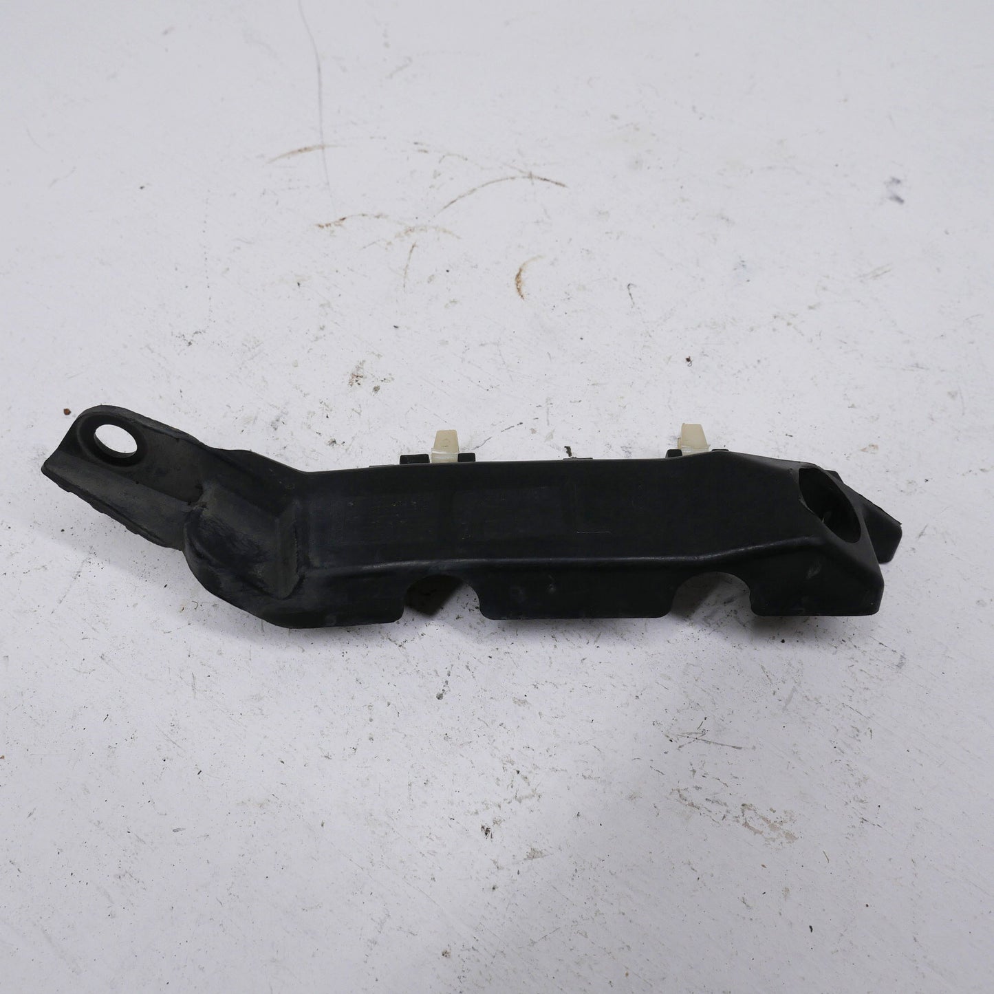 LH Guard Plastic Bumper Bracket - Fits Hyundai Elantra MD Premium 2011-2015