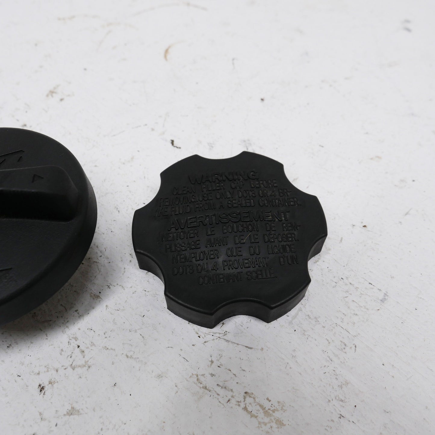 Oil Refill and Brake Reservoir Caps G4NB - Fits Hyundai Elantra MD Premium 2011-2015