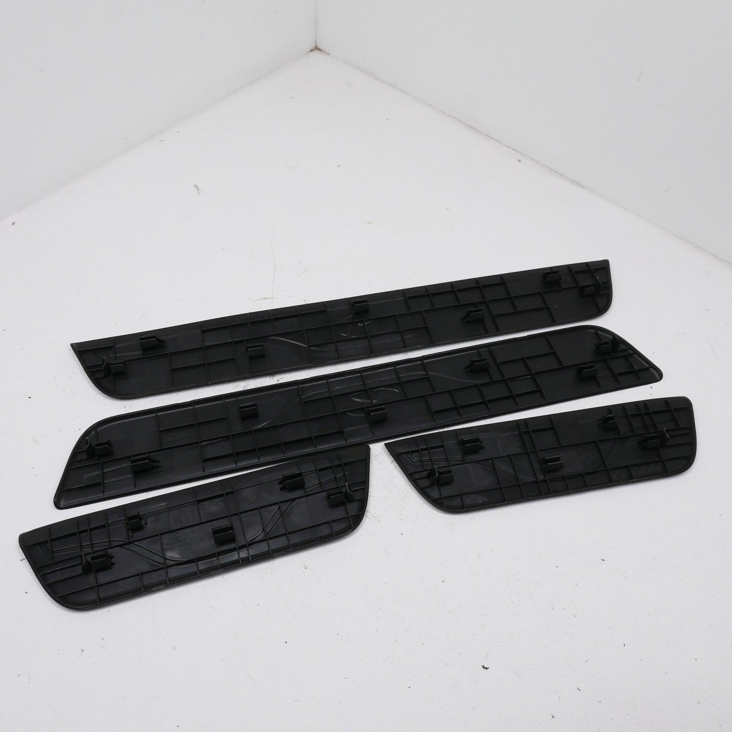 Scuff Plate Door Tread Set - Fits Hyundai Elantra MD Premium 2011-2015