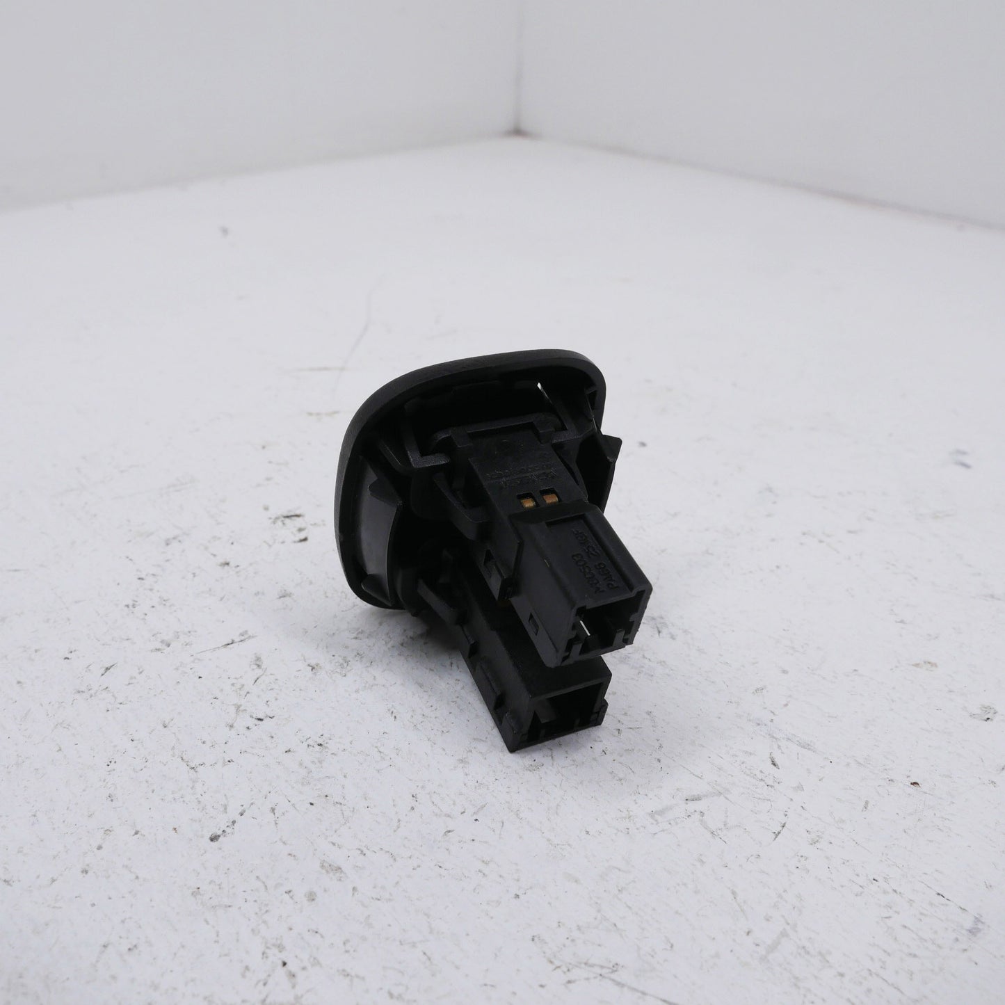 Boot and Fuel Flap Button Switch - Fits Ford Falcon AU SR 1998-2002