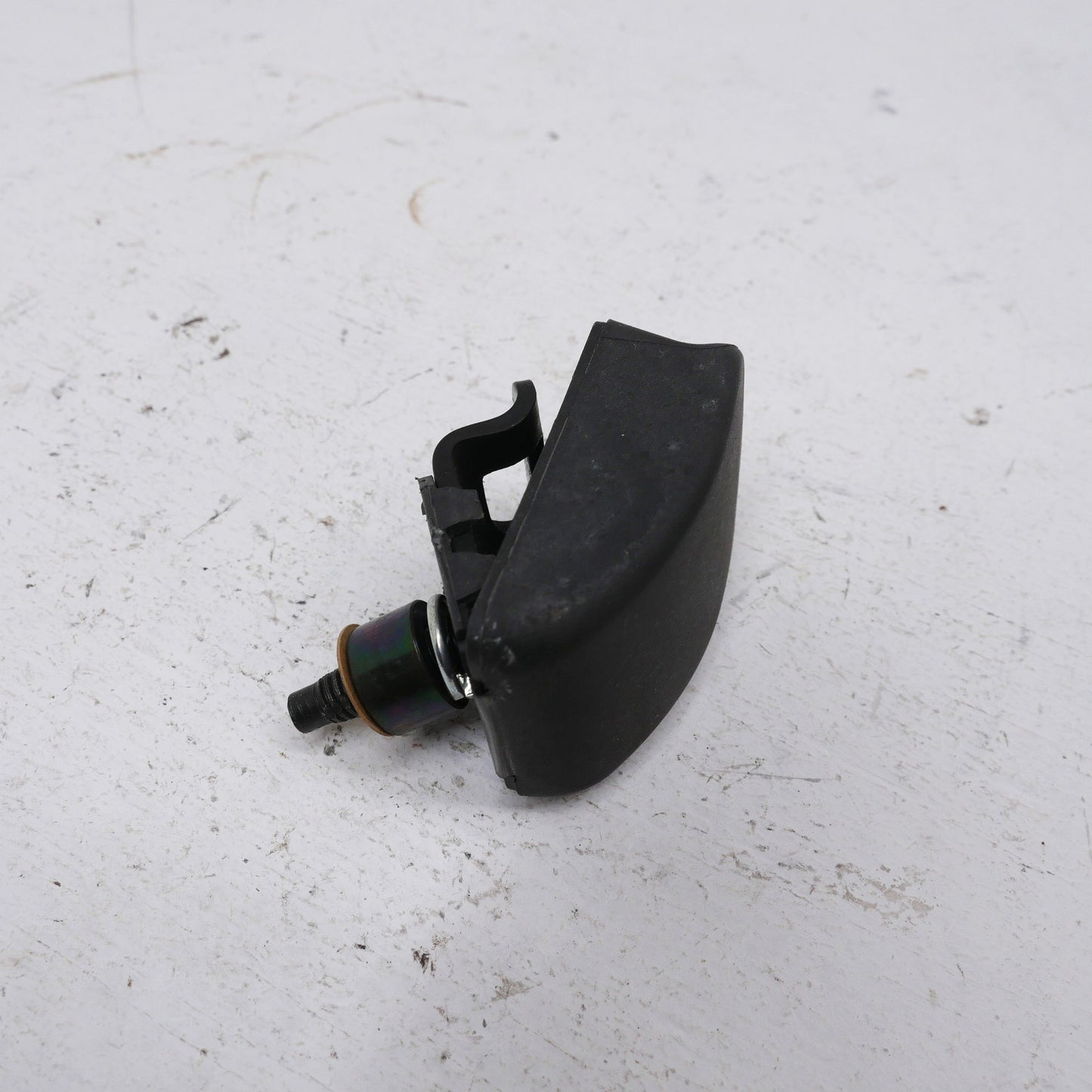 Rear Seat Baby Restraint Clip - Fits Ford Falcon AU SR 1998-2002