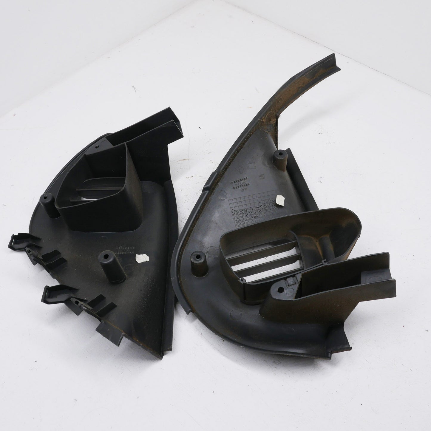 LH and RH Side Dash Vent Covers Grey - Fits Holden Commodore VT 1997-2000