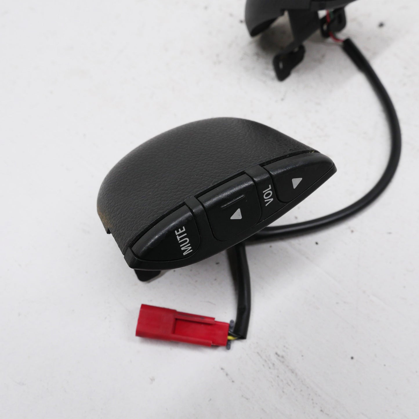 Steering Wheel Controls (Un Tested)- Fits Holden Commodore VT 1997-2000