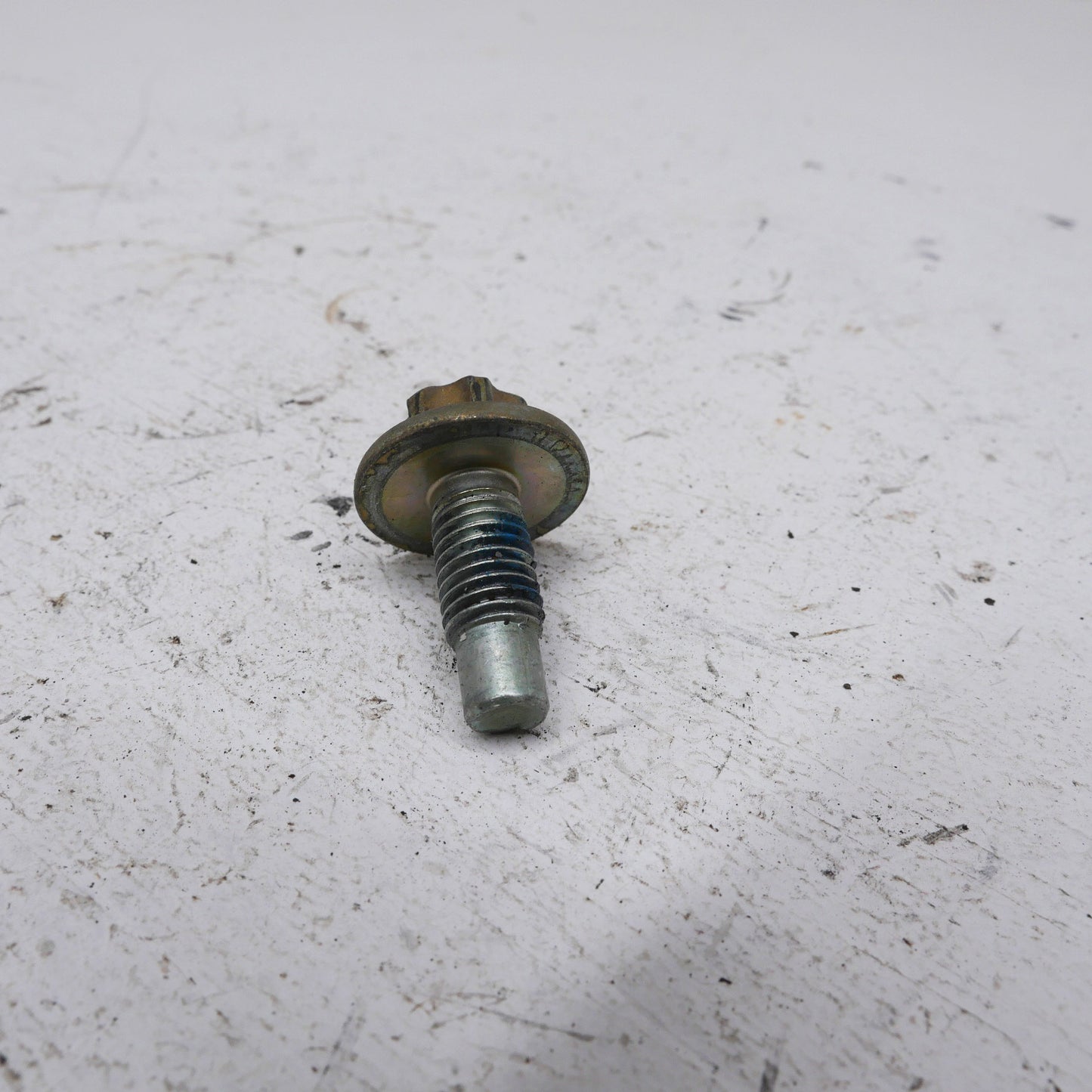 Steering Wheel Bolt - Fits Holden Commodore VT 1997-2000