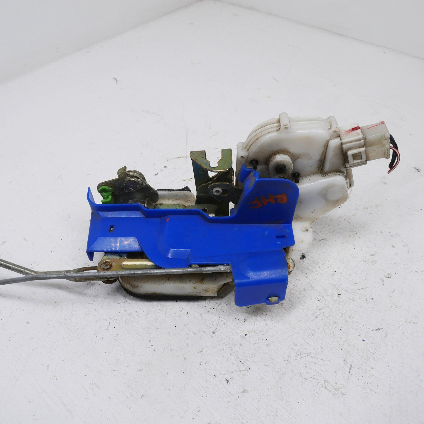 RH Front Door Lock Latch - Fits Mitsubishi Magna ES TL-TW 2003-2005