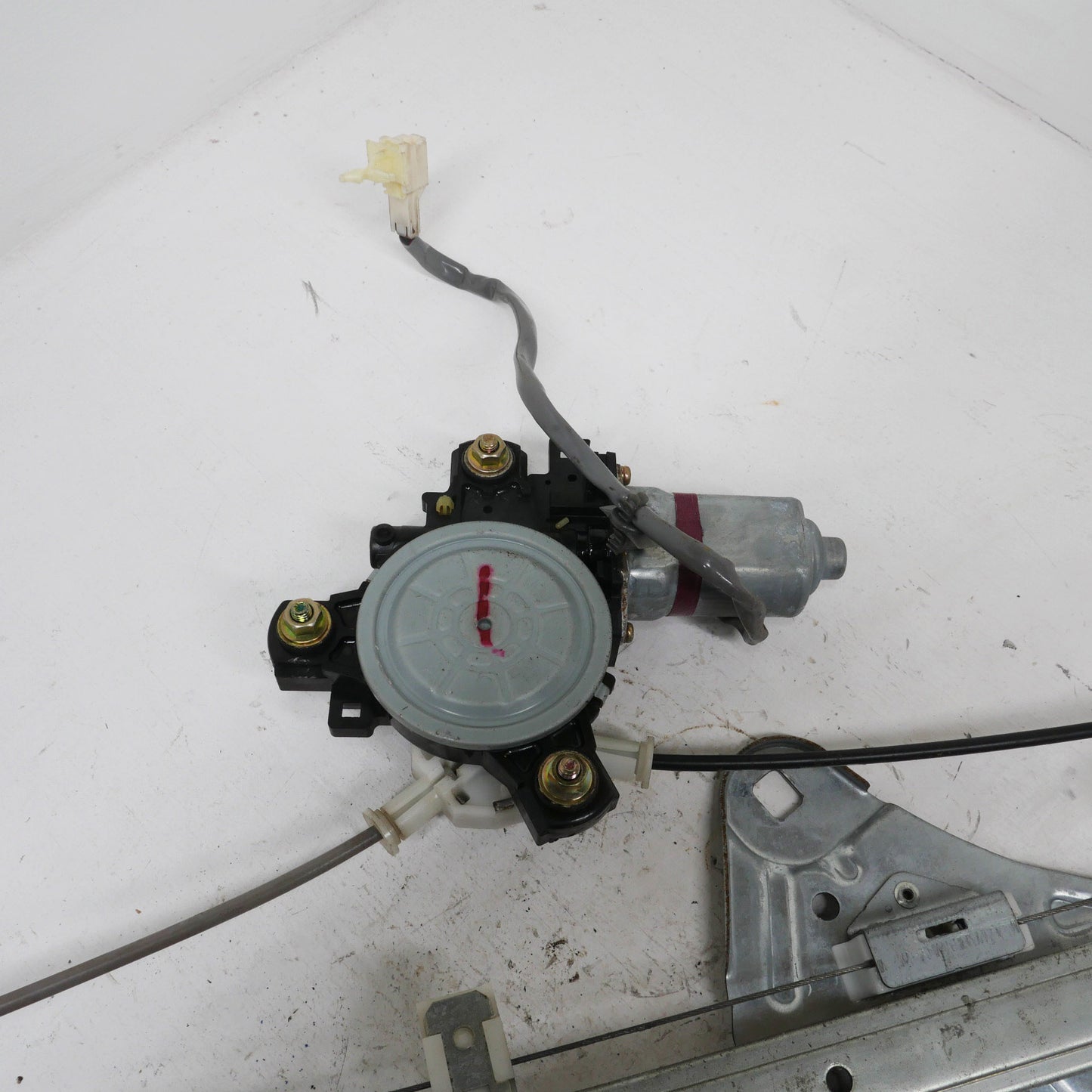 RH Front Power Window Regulator - Fits Mitsubishi Magna ES TL-TW 2003-2005