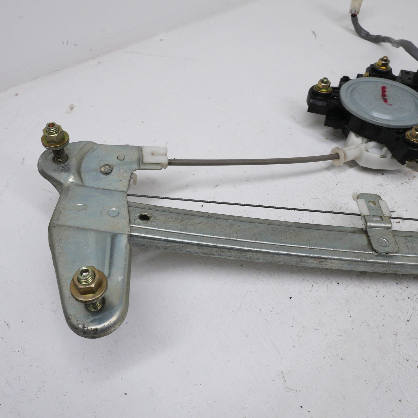 RH Front Power Window Regulator - Fits Mitsubishi Magna ES TL-TW 2003-2005