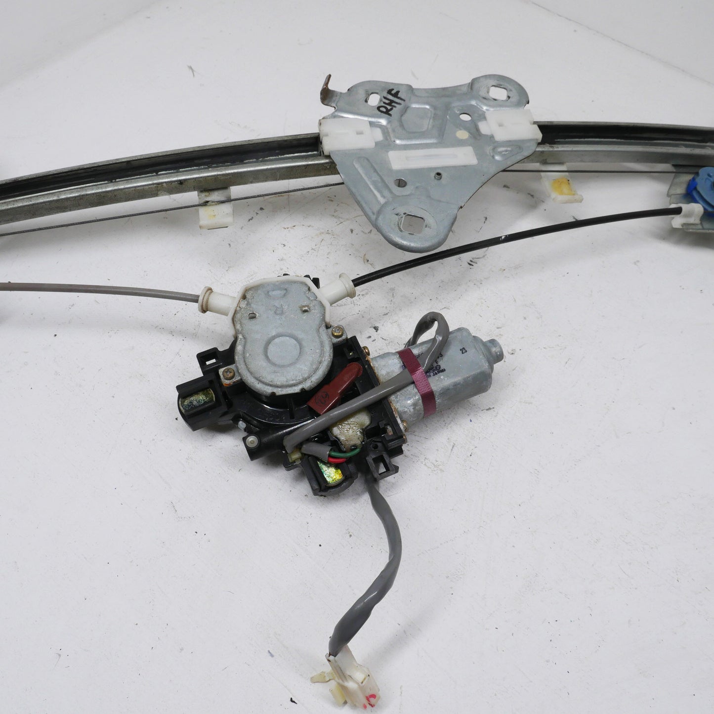 RH Front Power Window Regulator - Fits Mitsubishi Magna ES TL-TW 2003-2005