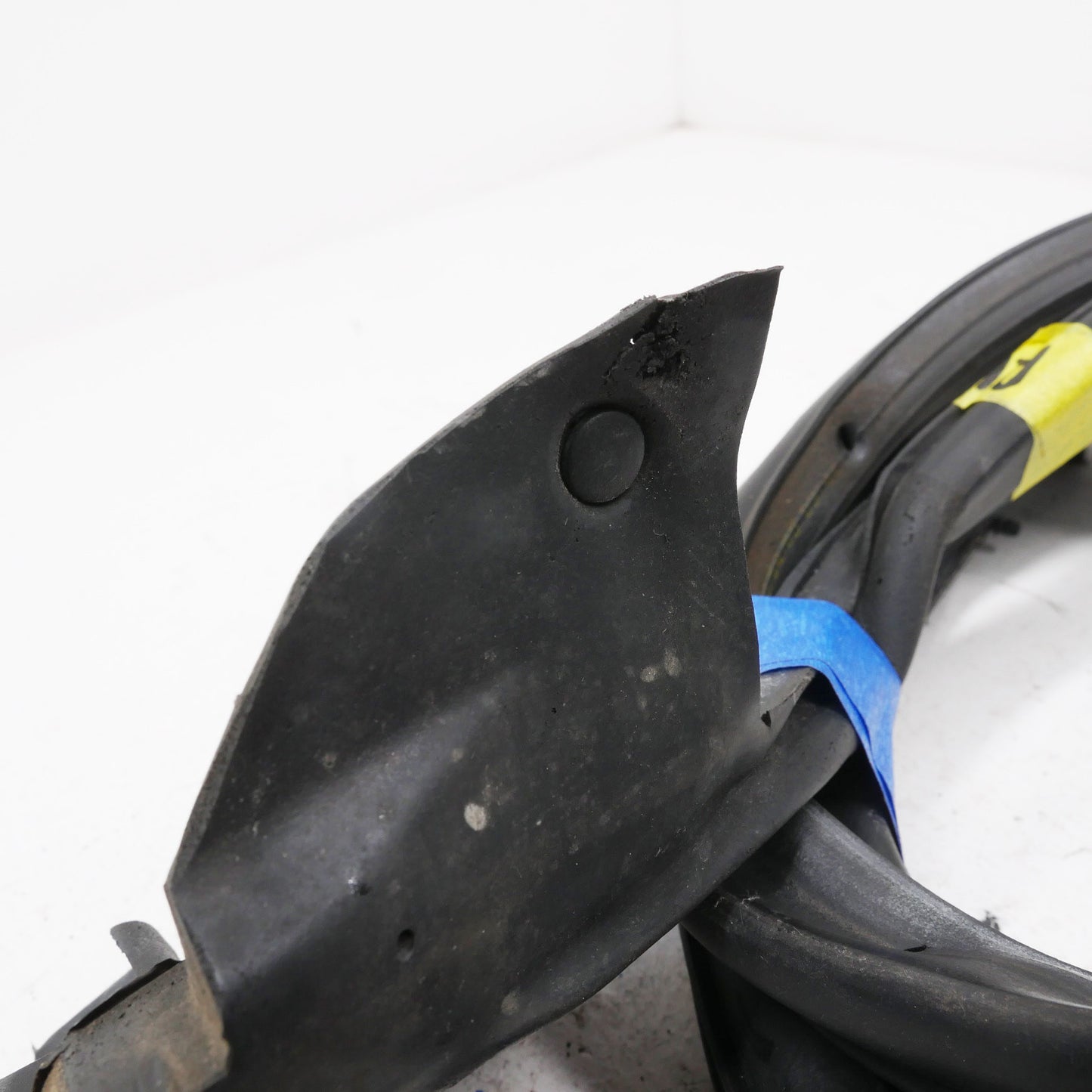 RH Front Door Rubber - Fits Mitsubishi Magna ES TL-TW 2003-2005