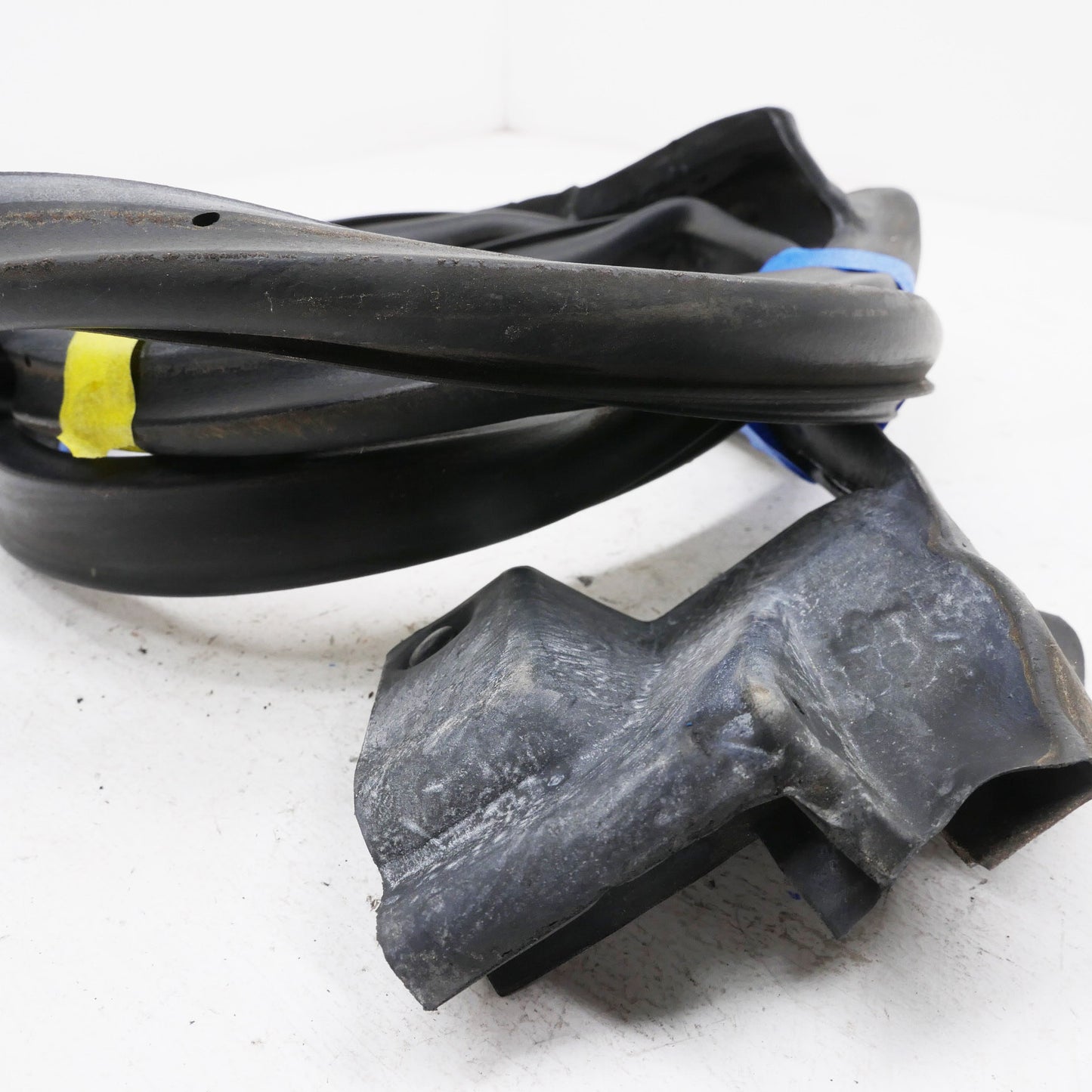 RH Rear Door Rubber - Fits Mitsubishi Magna ES TL-TW 2003-2005