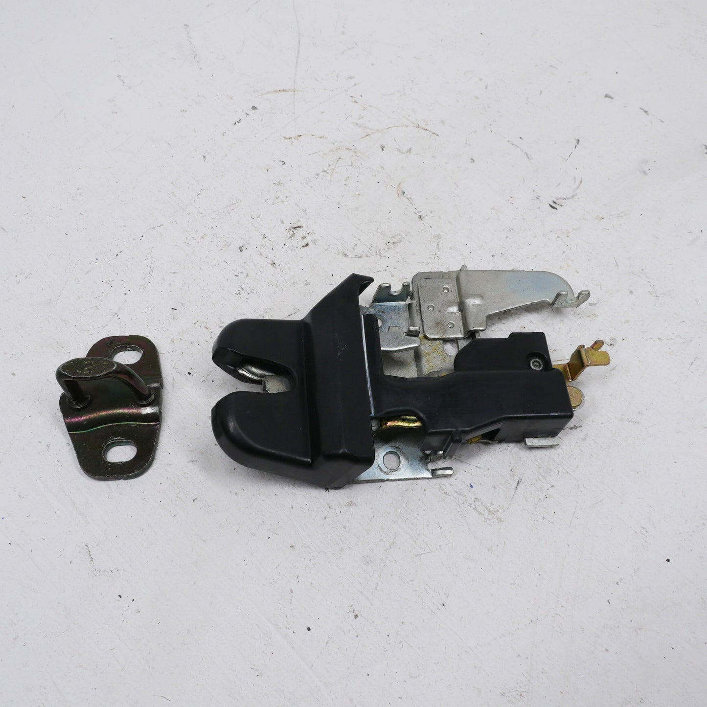 Boot Latch Mechanism - Fits Mitsubishi Magna ES TL-TW 2003-2005