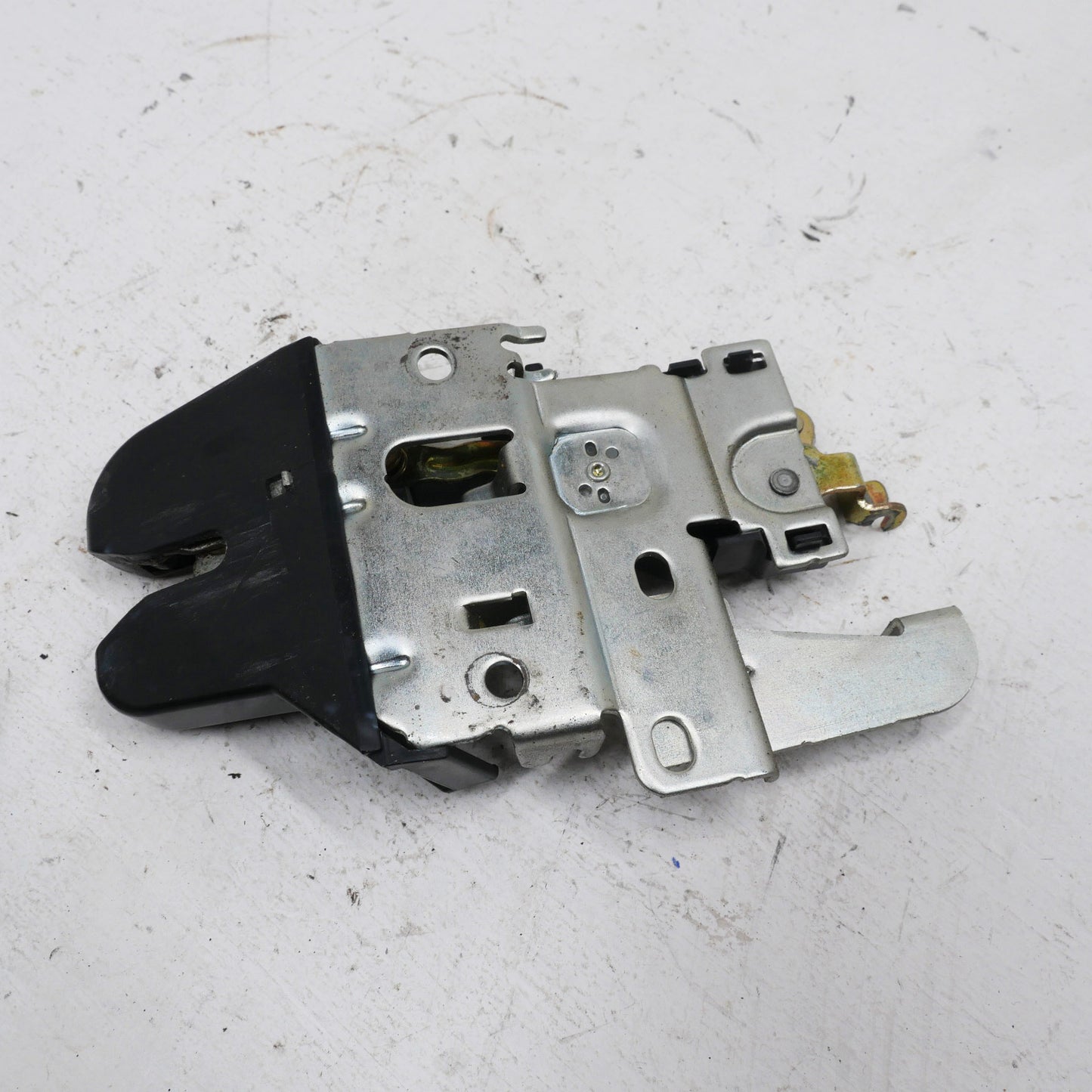 Boot Latch Mechanism - Fits Mitsubishi Magna ES TL-TW 2003-2005