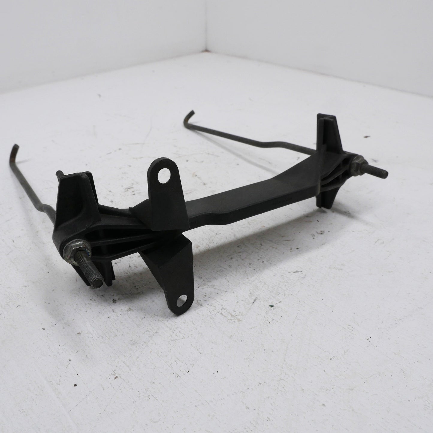 Battery Clamp and Rods - Fits Mitsubishi Magna ES TL-TW 2003-2005