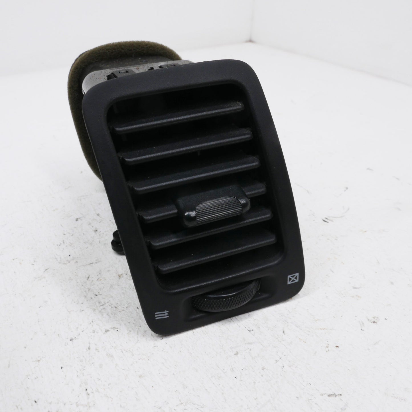 LH Dash Vent Black - Fits Mitsubishi Magna ES TL-TW 2003-2005