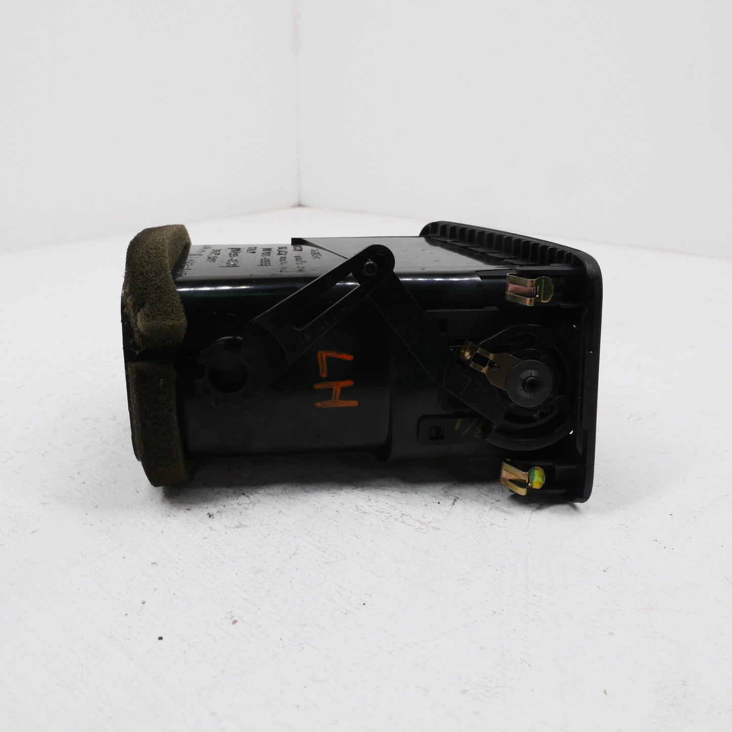 LH Dash Vent Black - Fits Mitsubishi Magna ES TL-TW 2003-2005