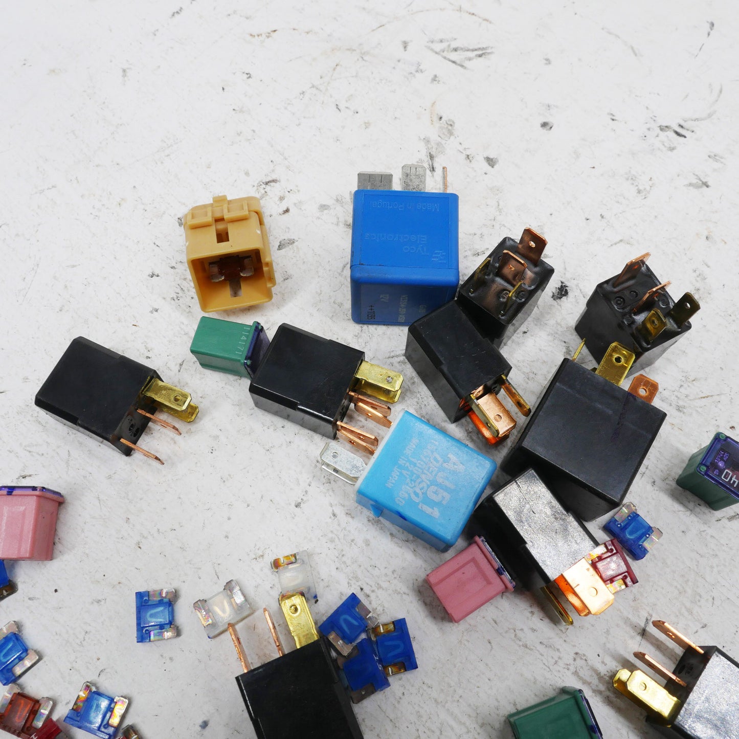 Assorted Fuses and Relays - Fits Mazda 3 BL 2010-2013