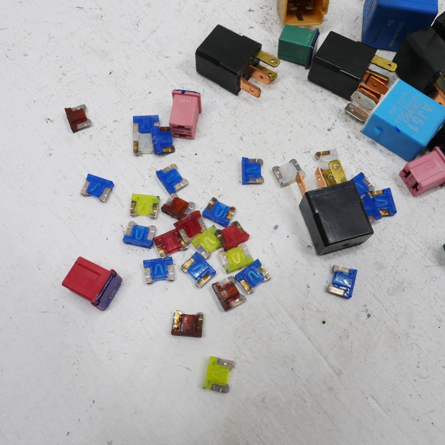 Assorted Fuses and Relays - Fits Mazda 3 BL 2010-2013