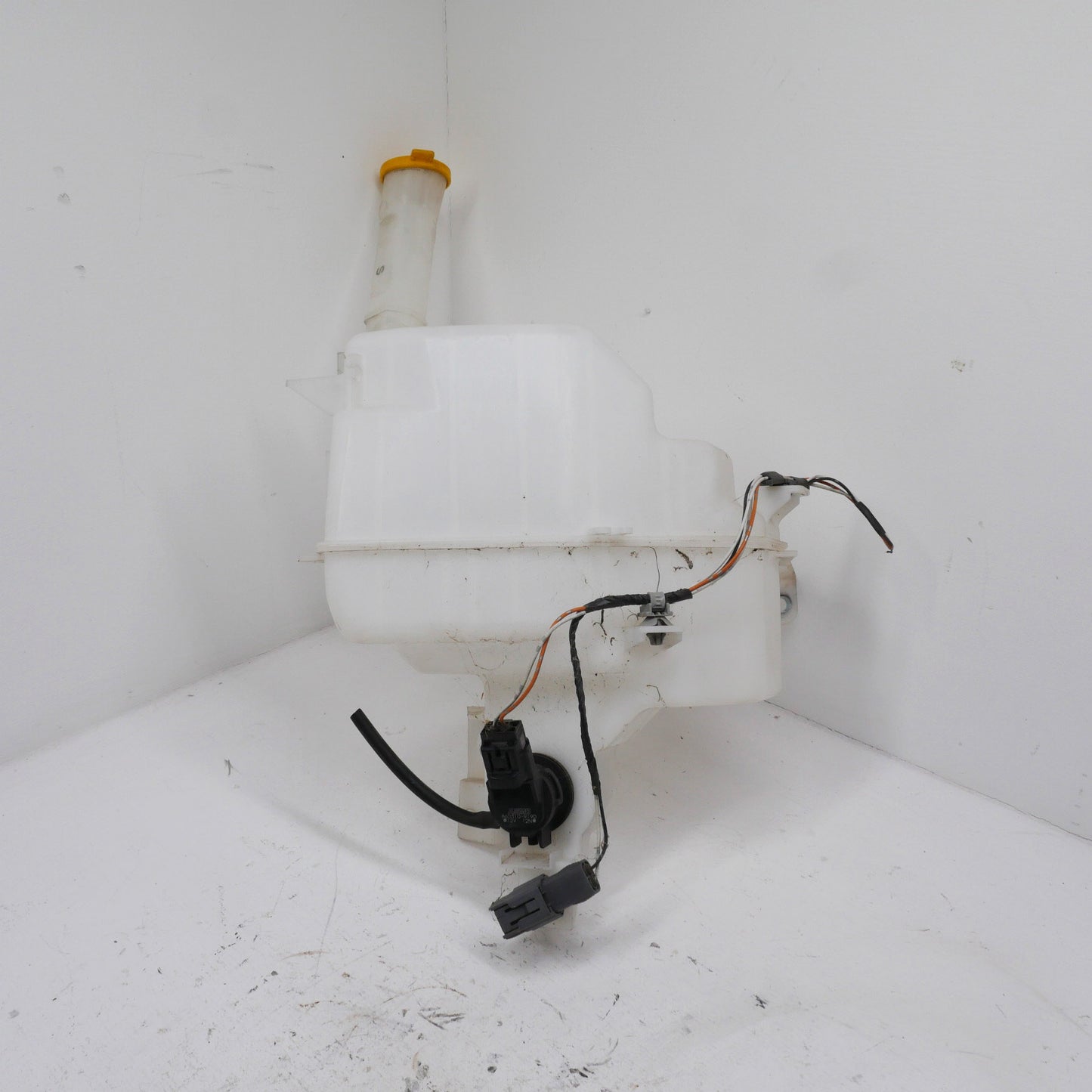 Windshield Washer Bottle and Pump - Fits Mazda 3 BL 2010-2013