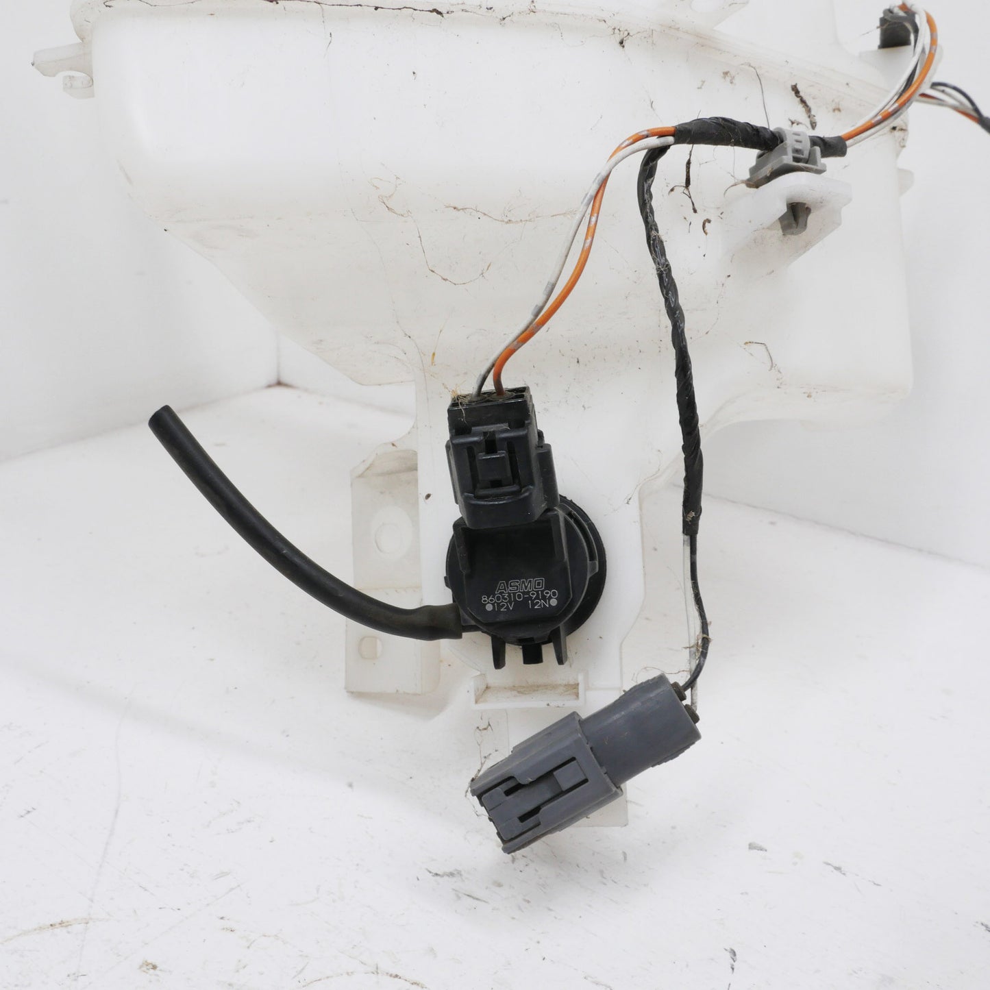 Windshield Washer Bottle and Pump - Fits Mazda 3 BL 2010-2013