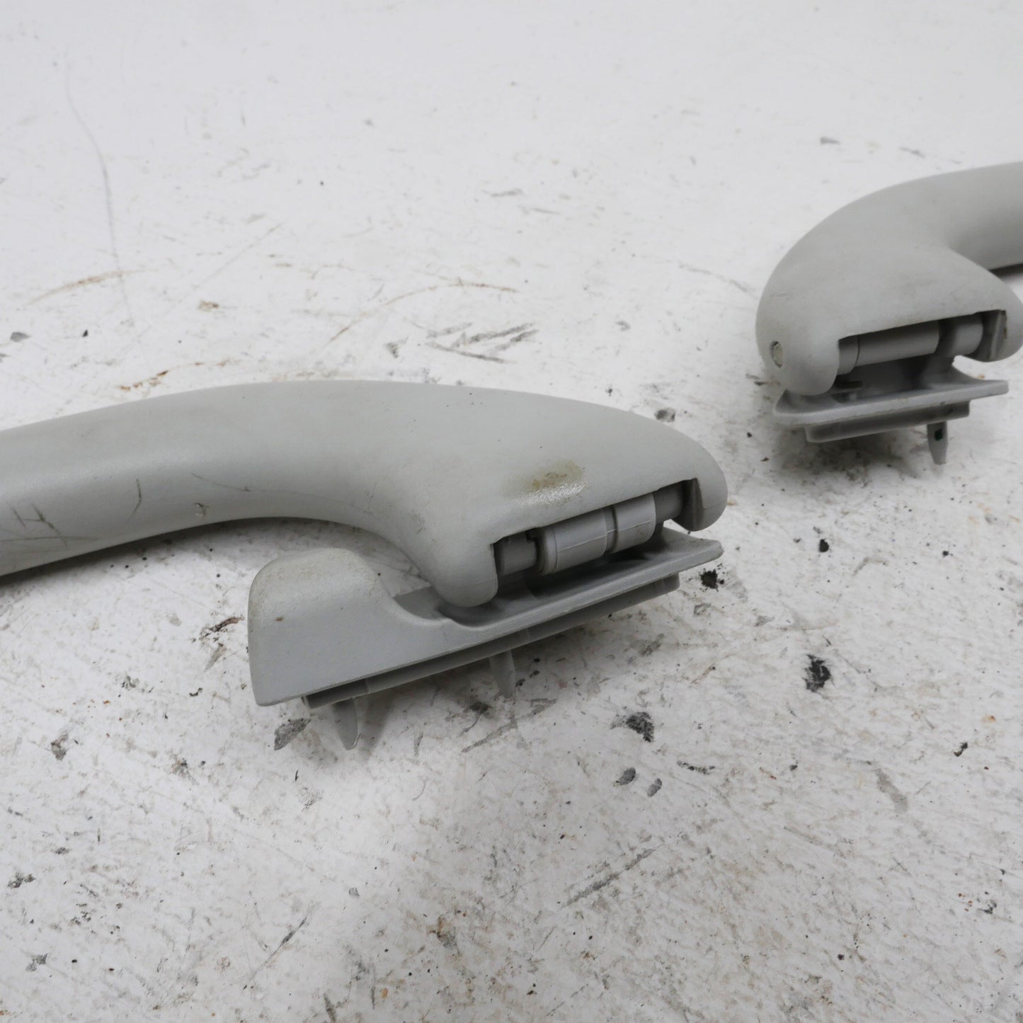 2 x Rear Grab Handles Grey - Fits Volkswagen Golf Mk4 1J Hatch 1997-2003