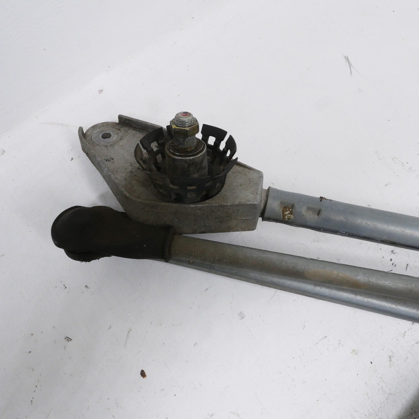Windshield Wiper Motor and Linkages - Fits Mitsubishi Lancer CS Facelift 2002-2007