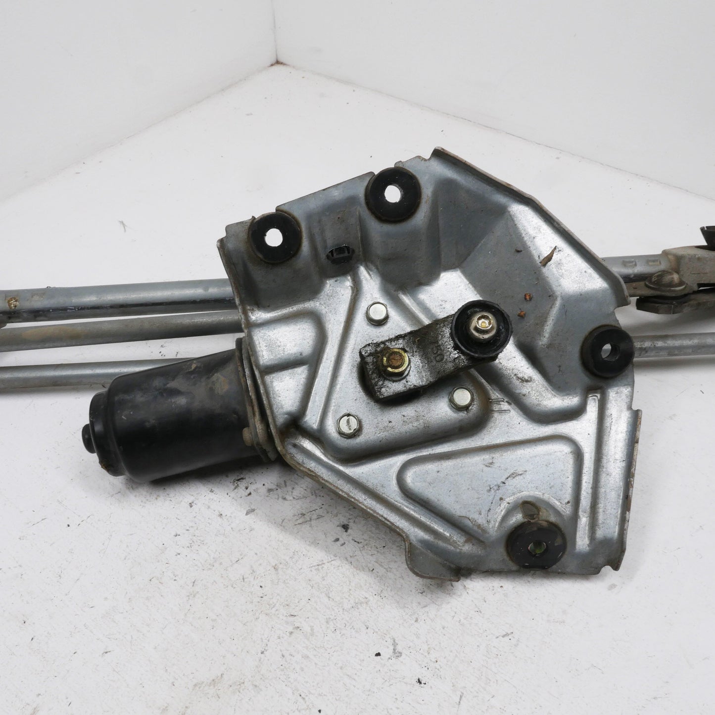 Windshield Wiper Motor and Linkages - Fits Mitsubishi Lancer CS Facelift 2002-2007