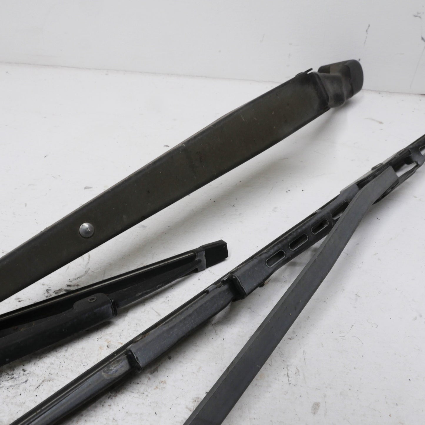 Front Windshield Wiper Arms - Fits Mitsubishi Lancer CS Facelift 2002-2007