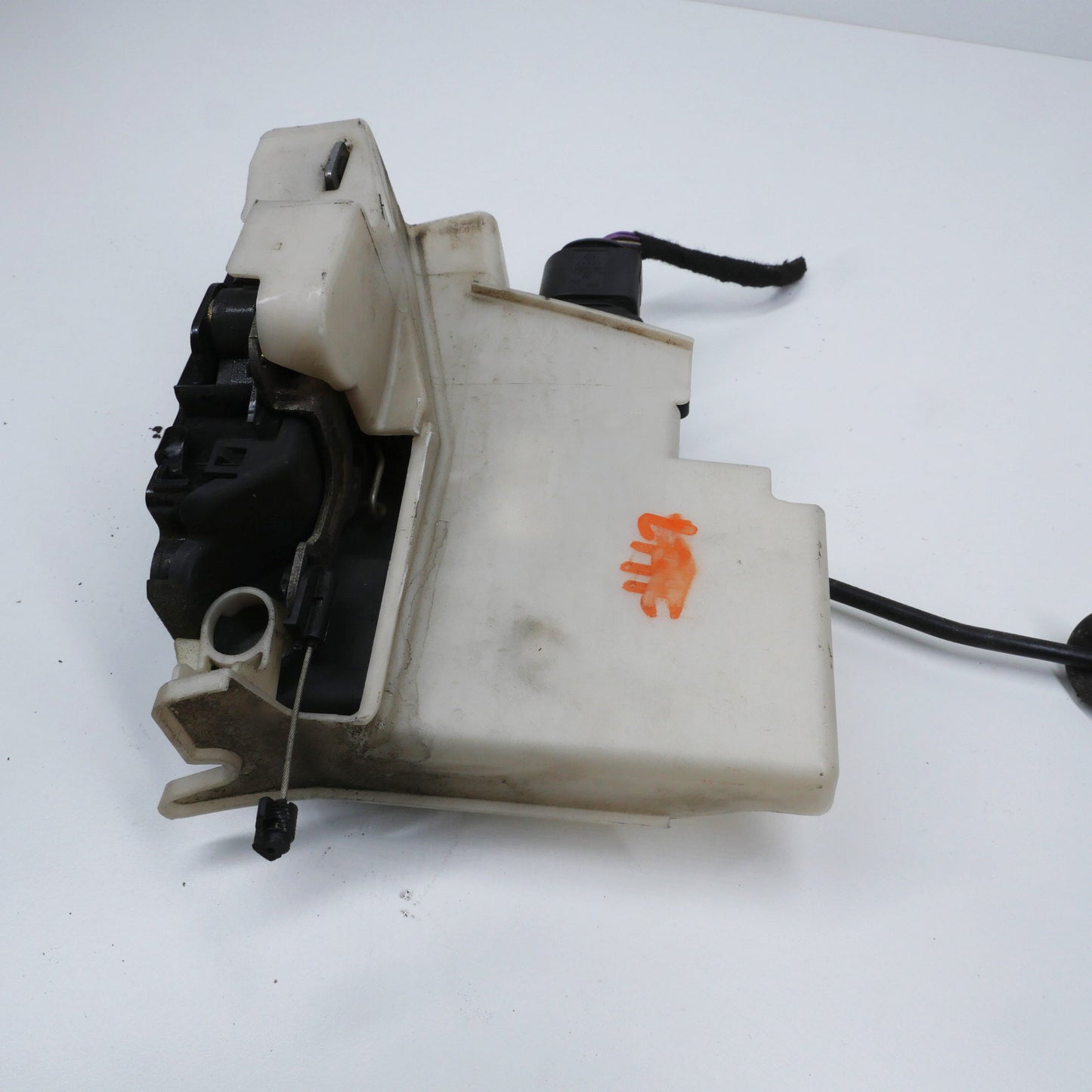 LH Front Door Latch Actuator - Fits Volkswagen Golf Mk4 1J Hatch 1997-2003