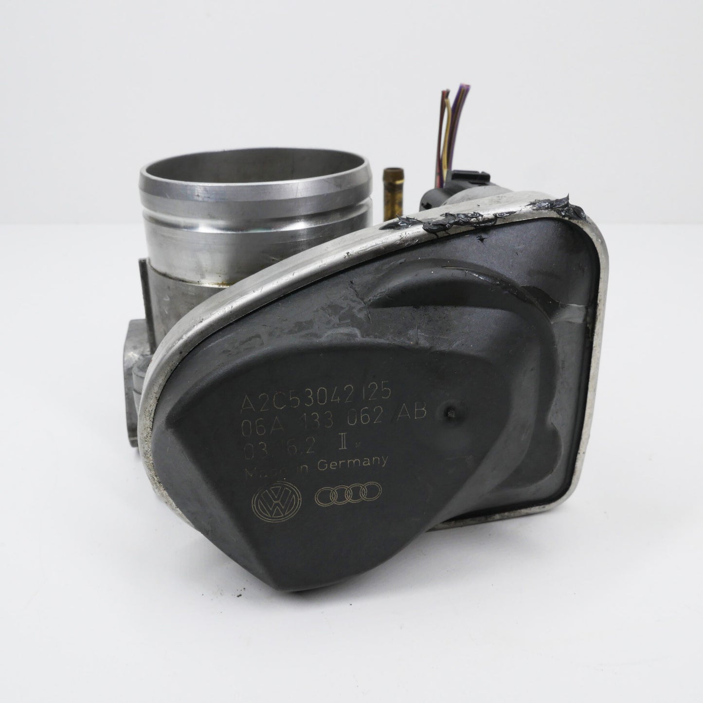 Throttle Body 1.6L - Fits Volkswagen Golf Mk4 1J Hatch 1997-2003