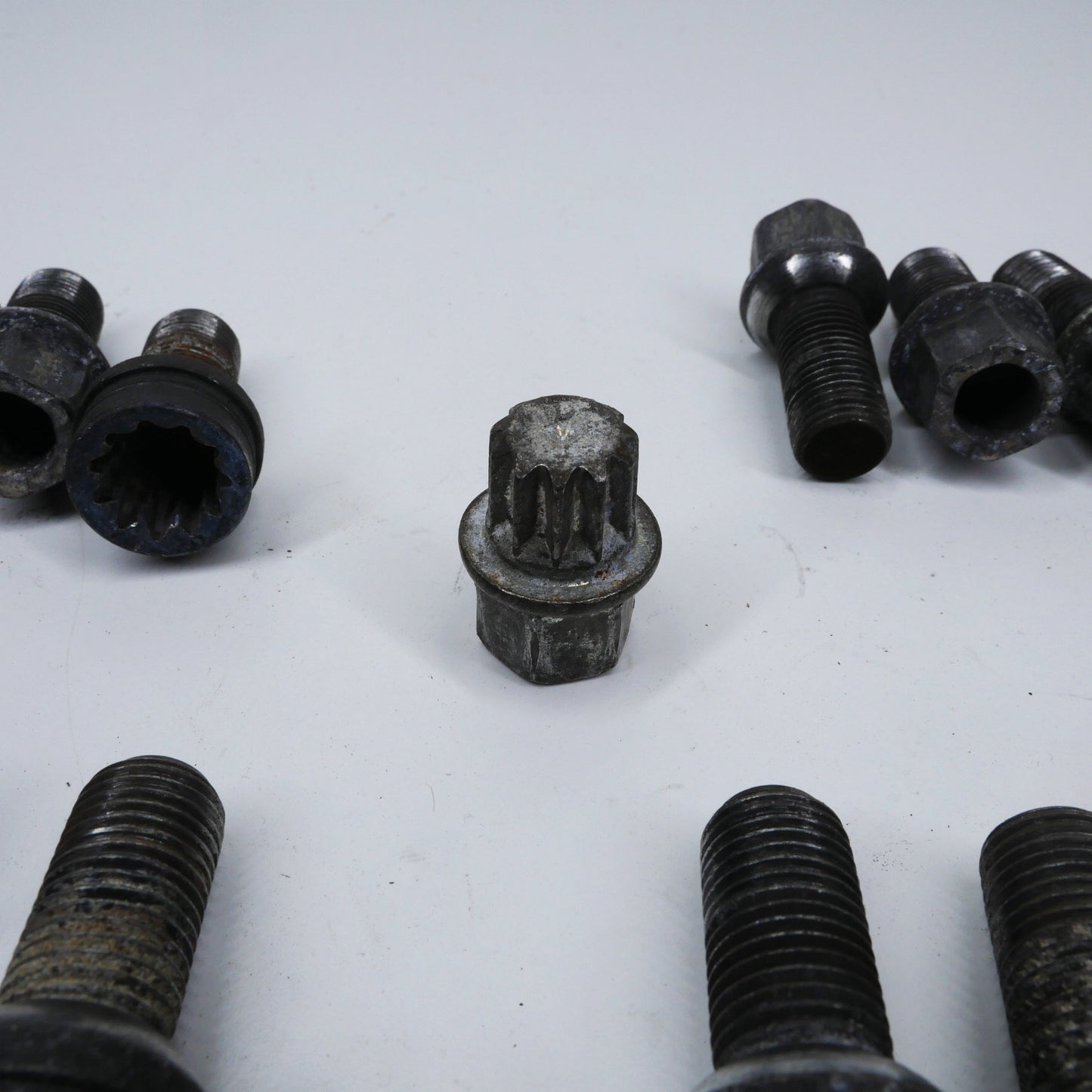 20 x Wheel Nuts and Locking Nuts - Fits Volkswagen Golf Mk4 1J Hatch 1997-2003