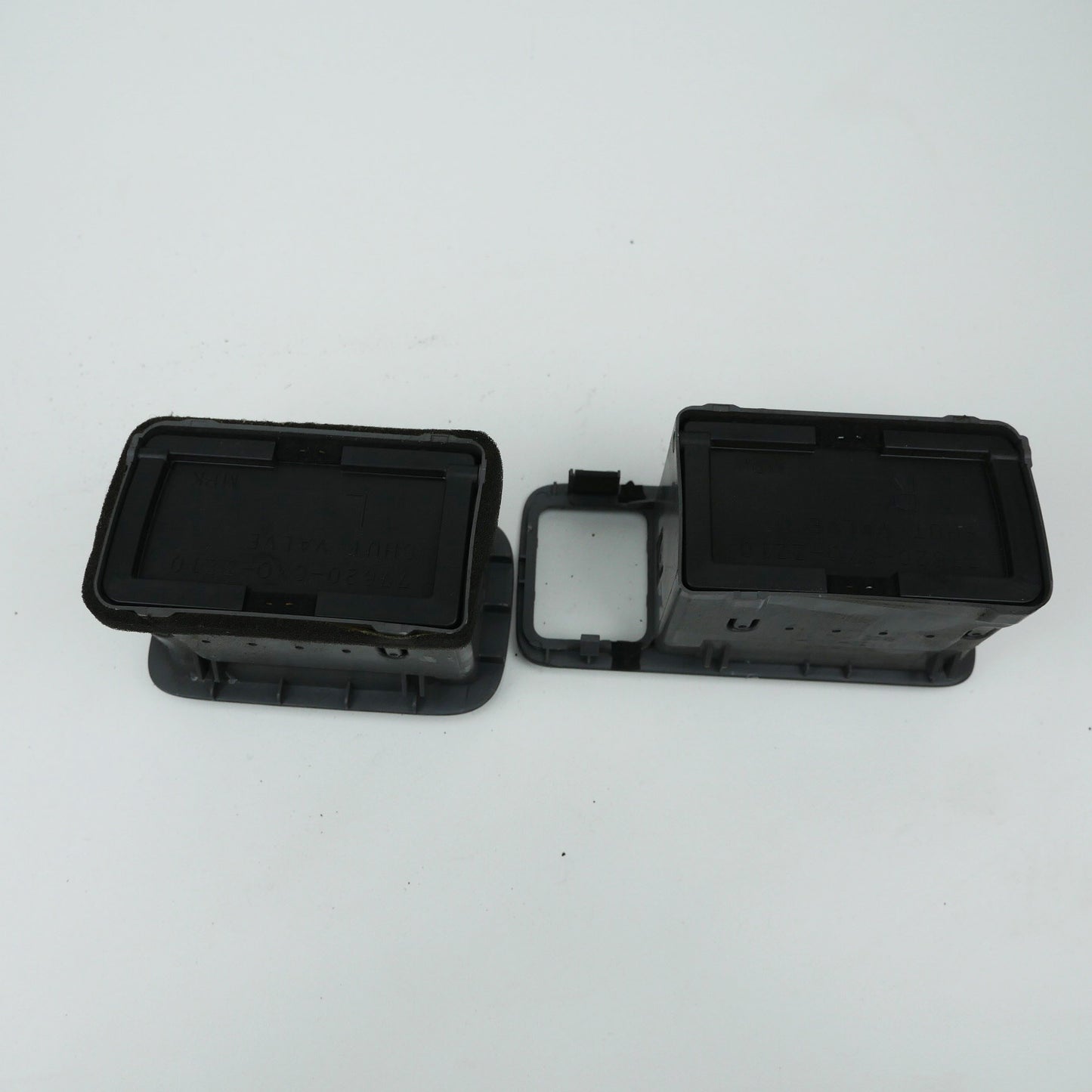 Dash Vents Grey LH and RH - Fits Honda CRV RD1 SUV Gen1 1997-2001